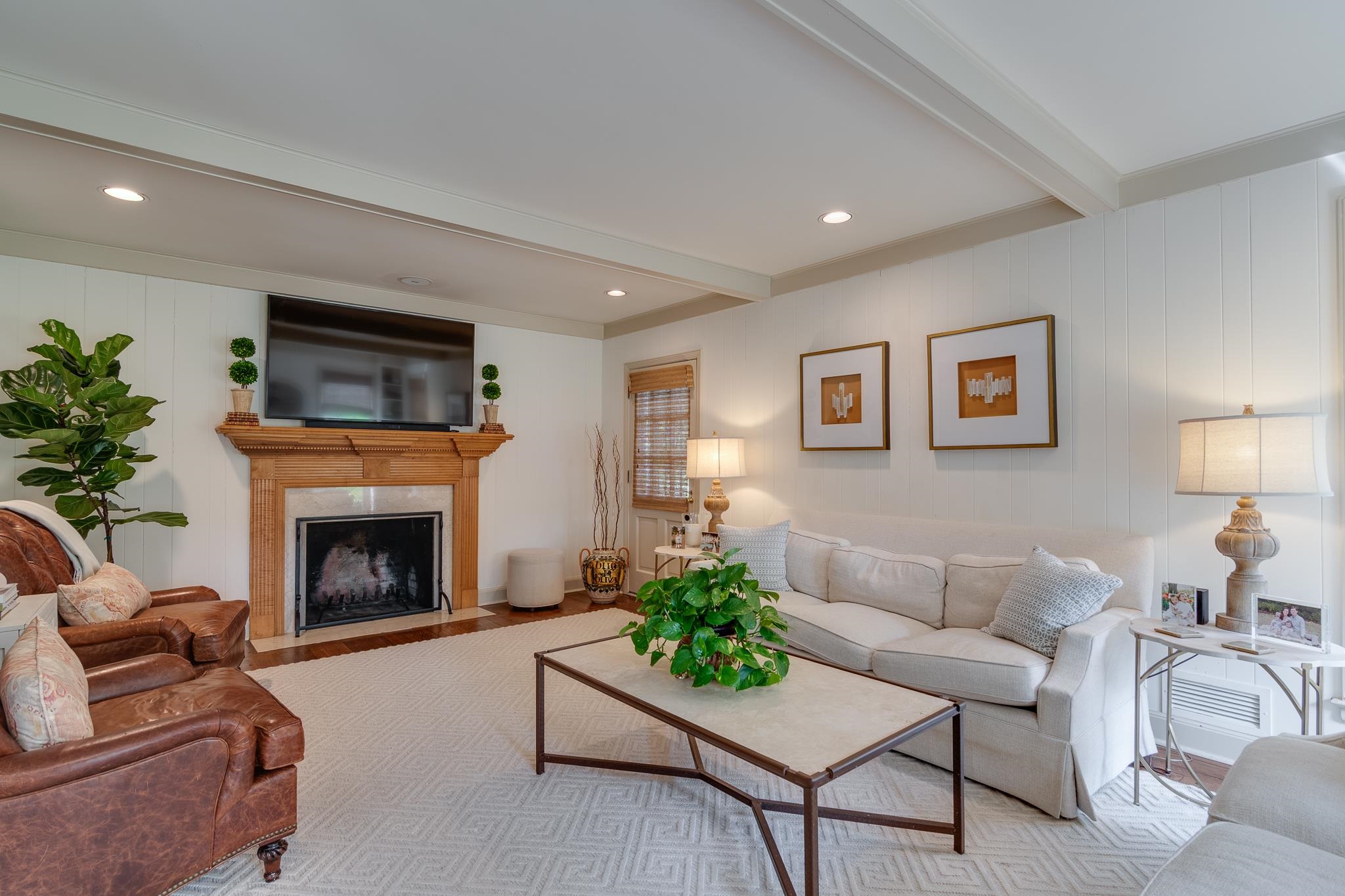 437 WILLIAMSBURG LN