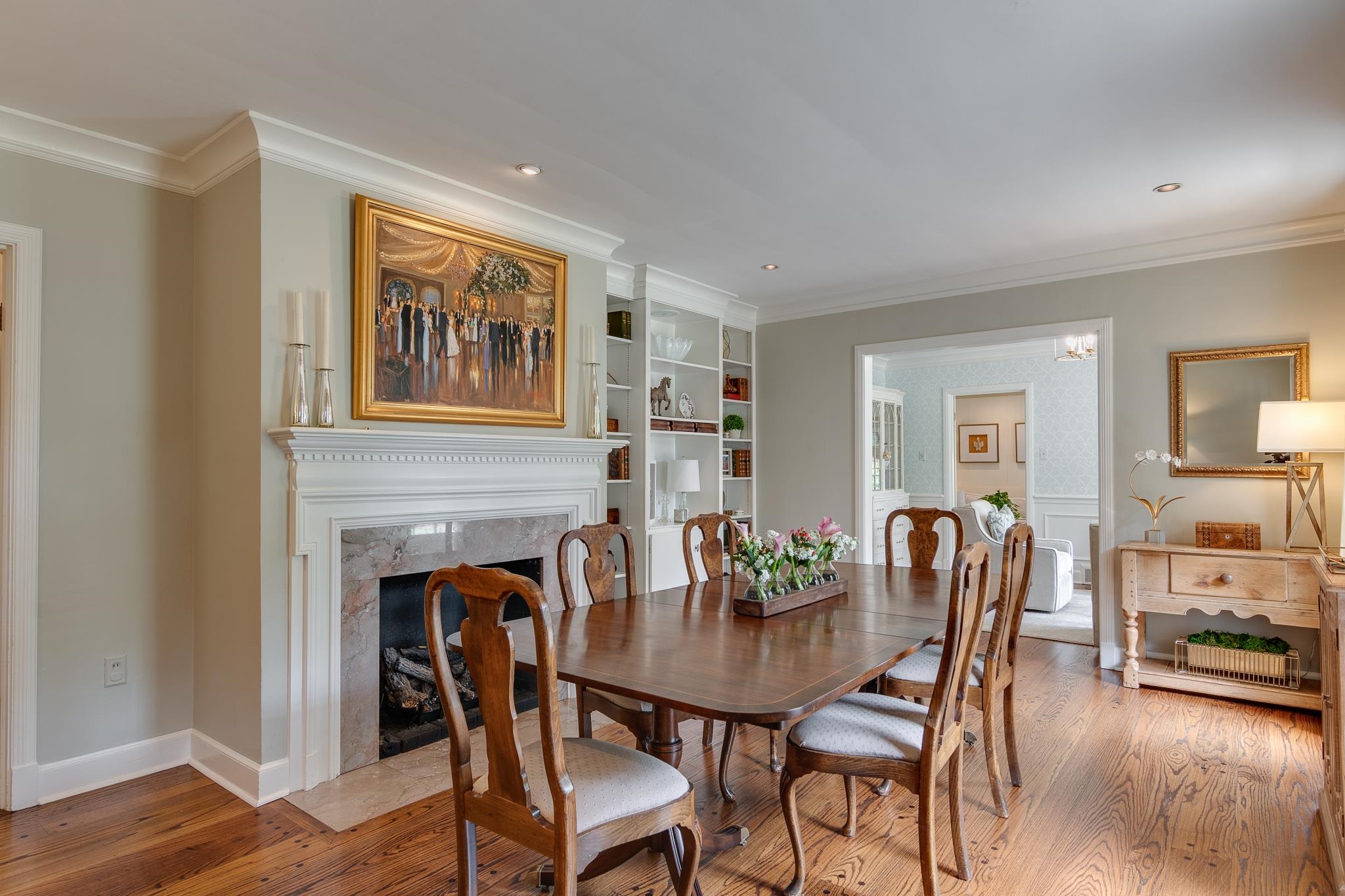 437 WILLIAMSBURG LN