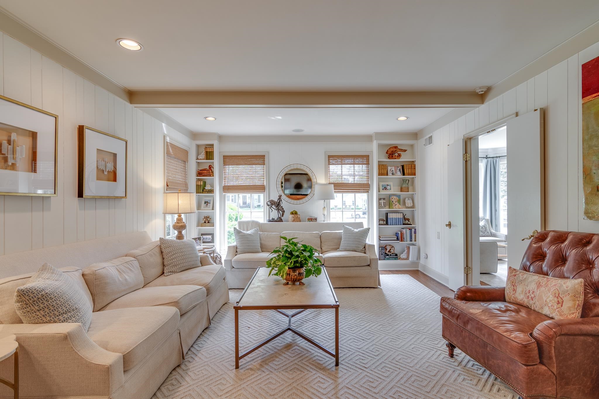 437 WILLIAMSBURG LN
