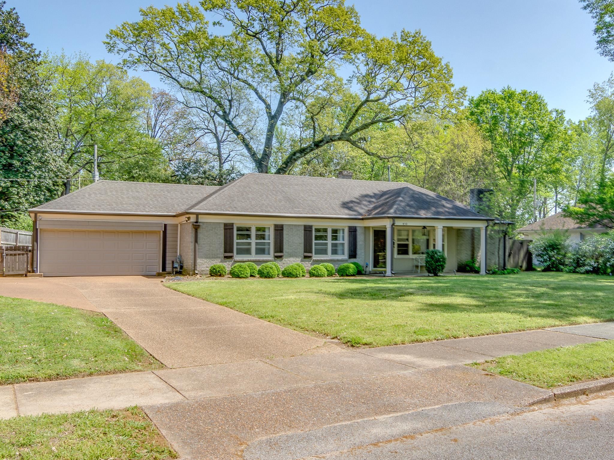 450 CECILIA DR