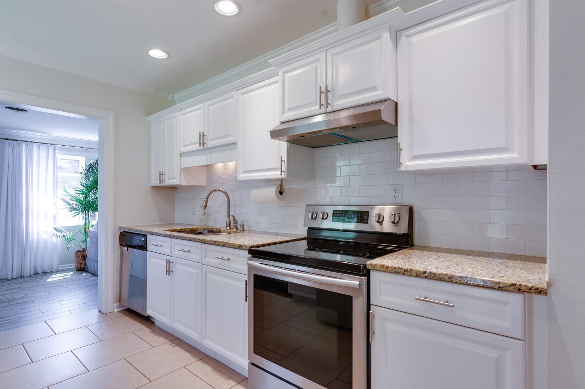 450 CECILIA DR