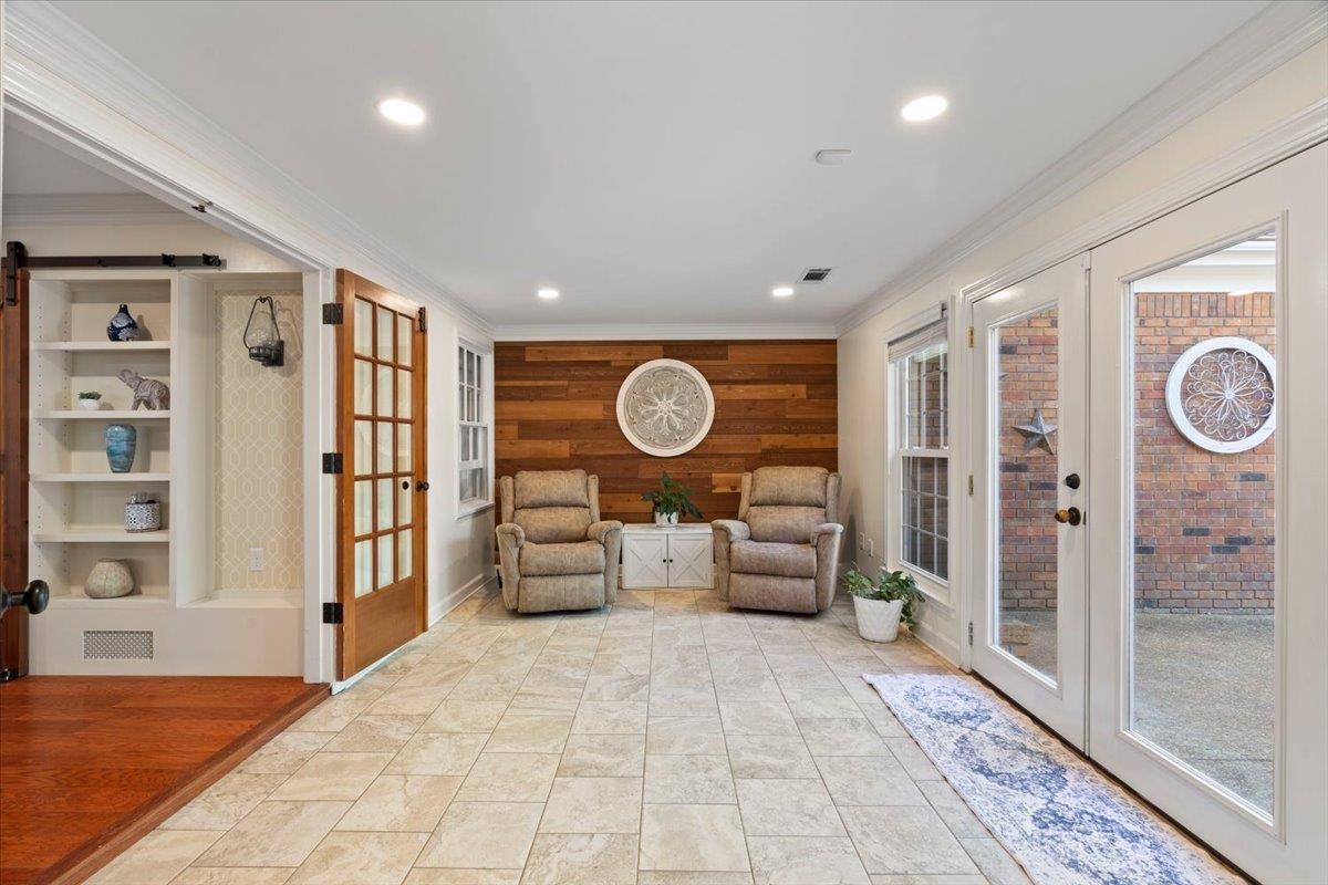 2445 CEDAR DALE DR