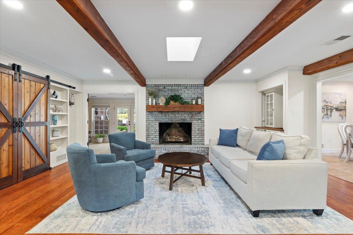 2445 CEDAR DALE DR