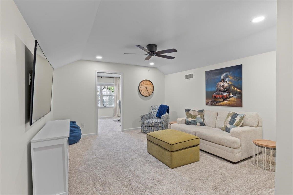 2445 CEDAR DALE DR