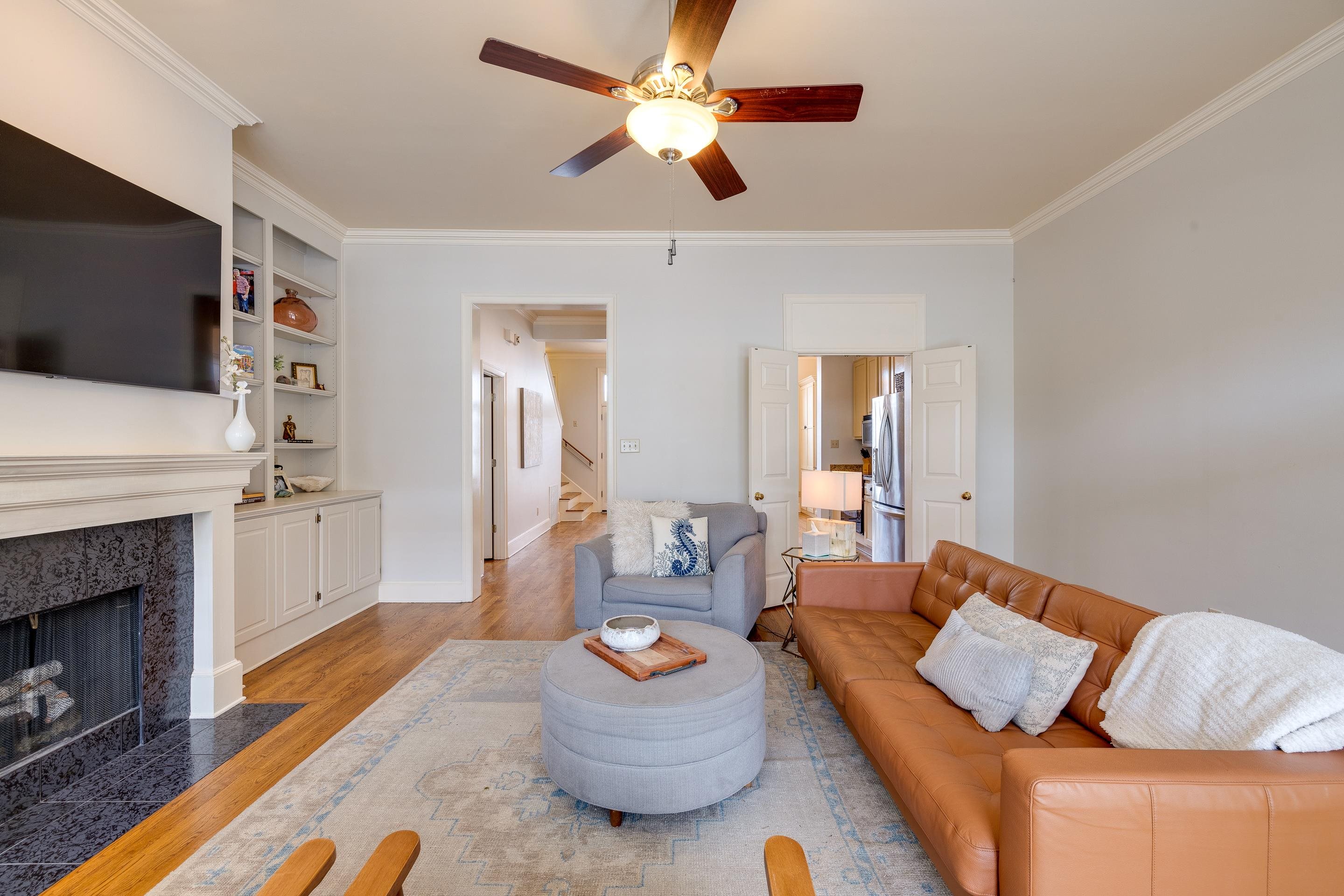 925 HARBOR VIEW DR