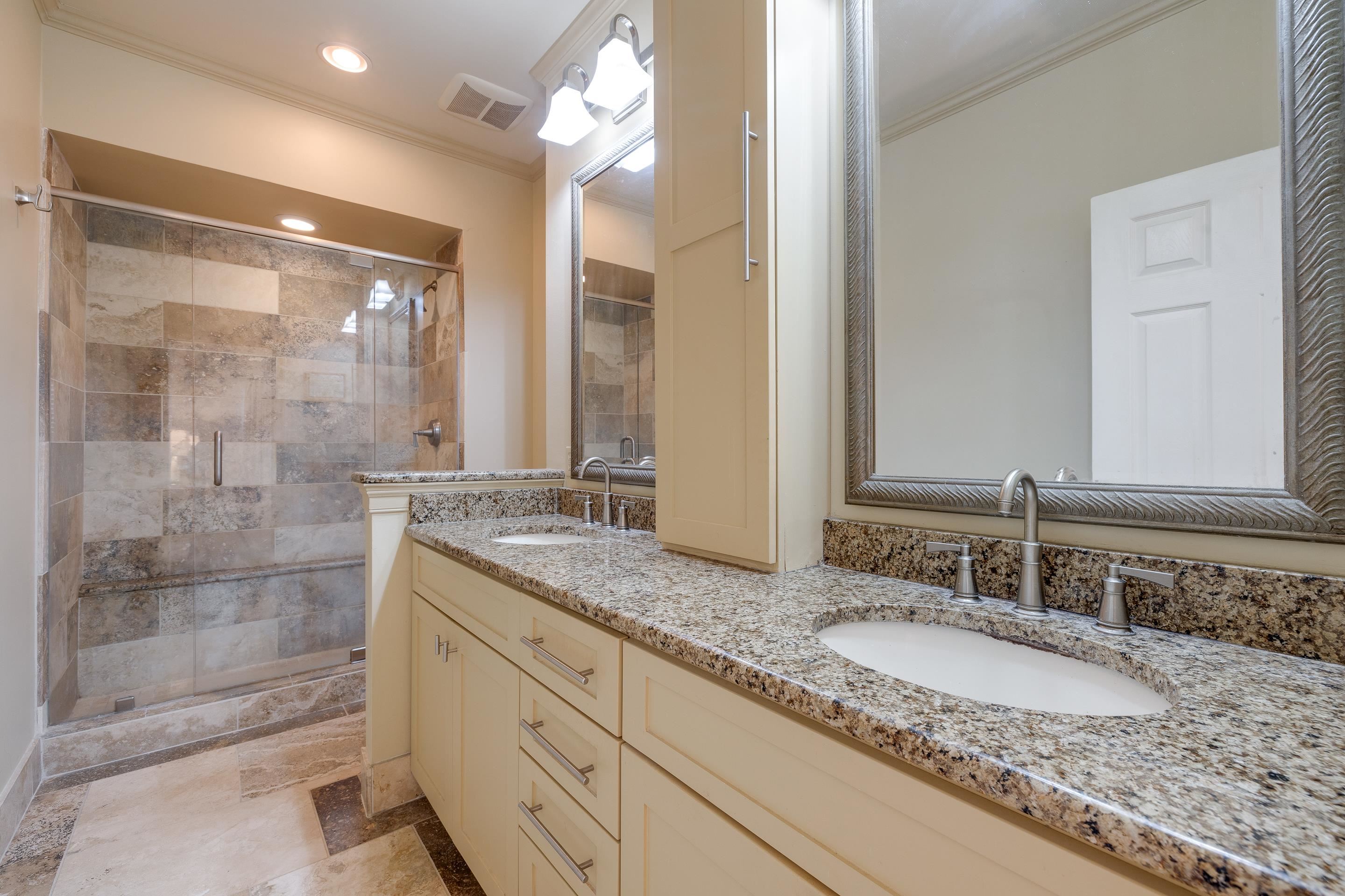 925 HARBOR VIEW DR
