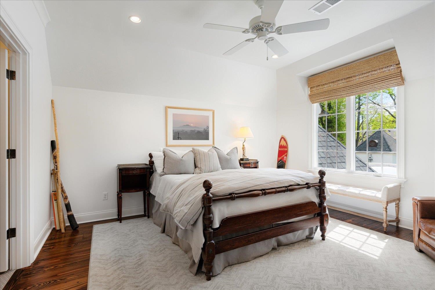 19 BELLEAIR DR