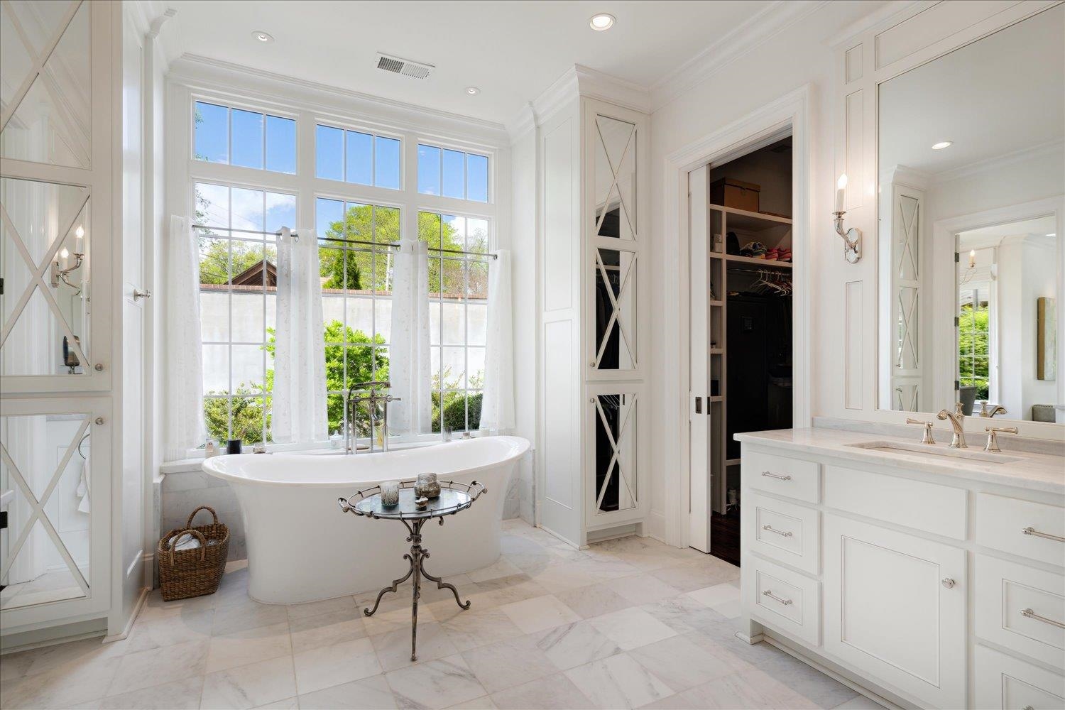 19 BELLEAIR DR