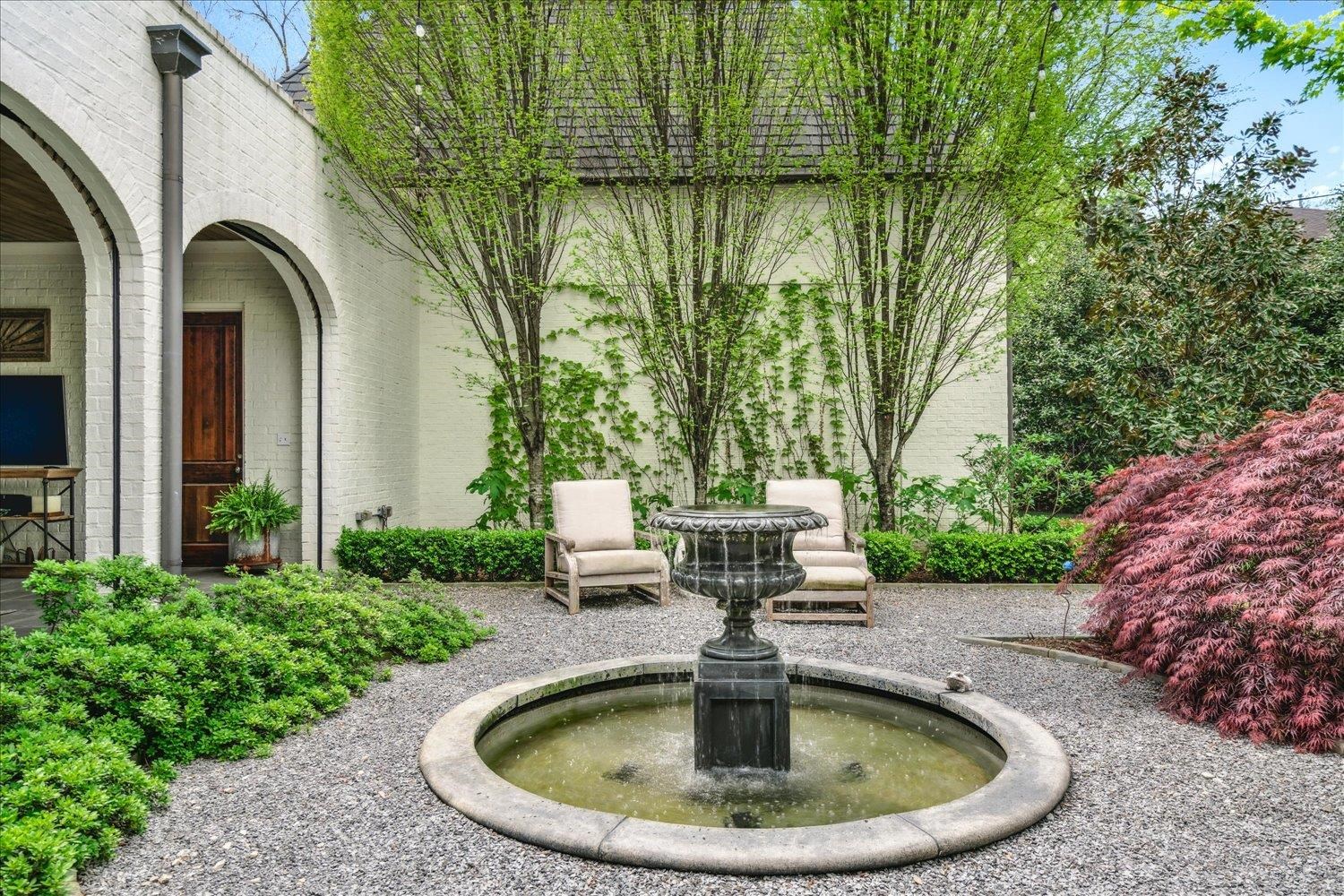 19 BELLEAIR DR