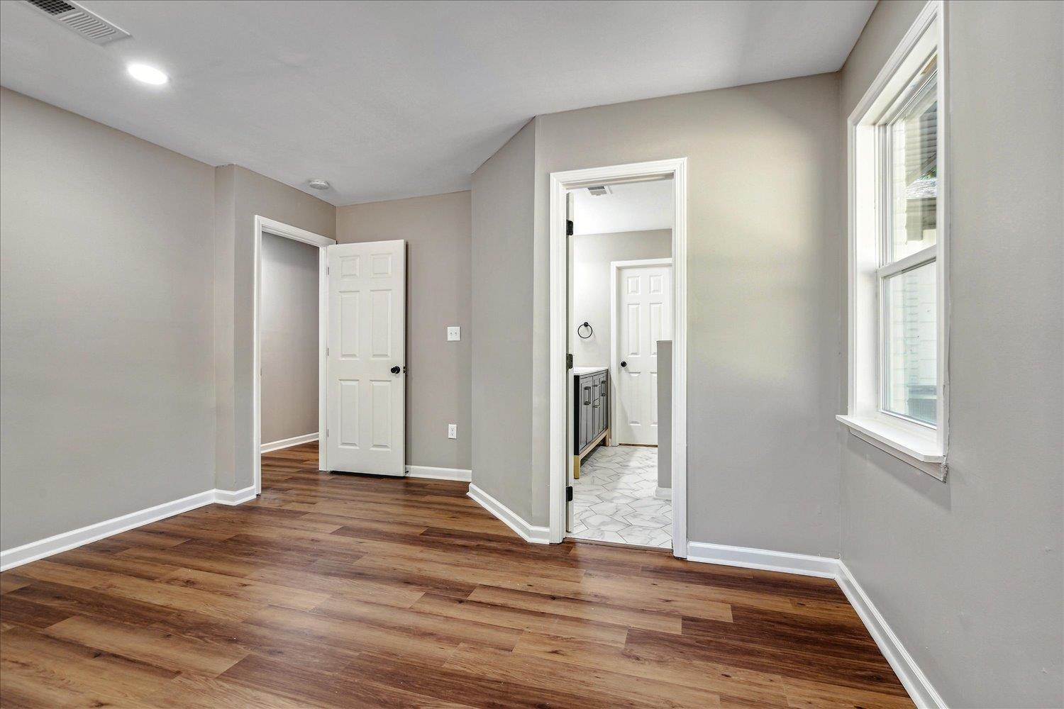 549 CHALMERS RD