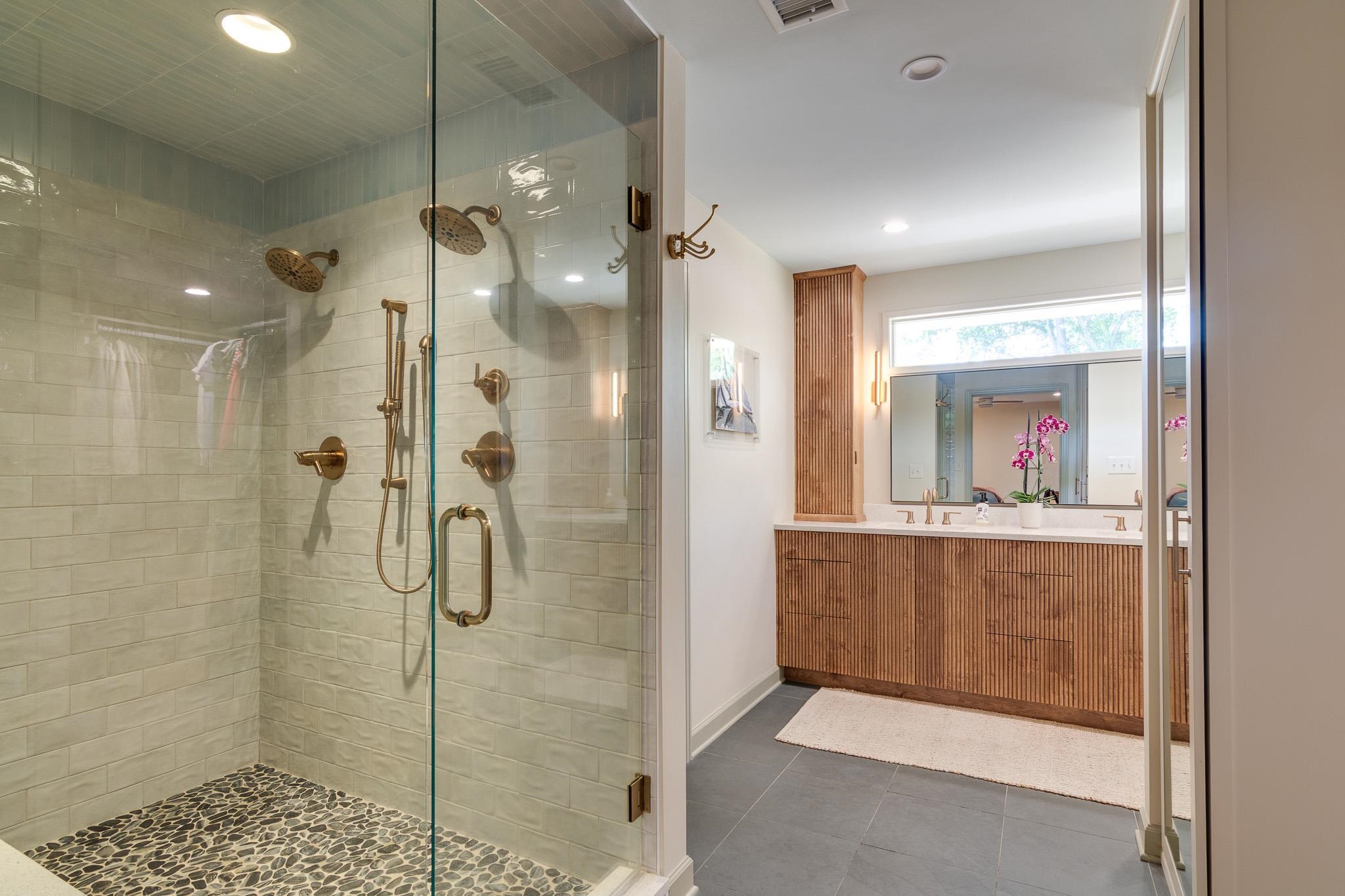 15 WOOD GROVE RD