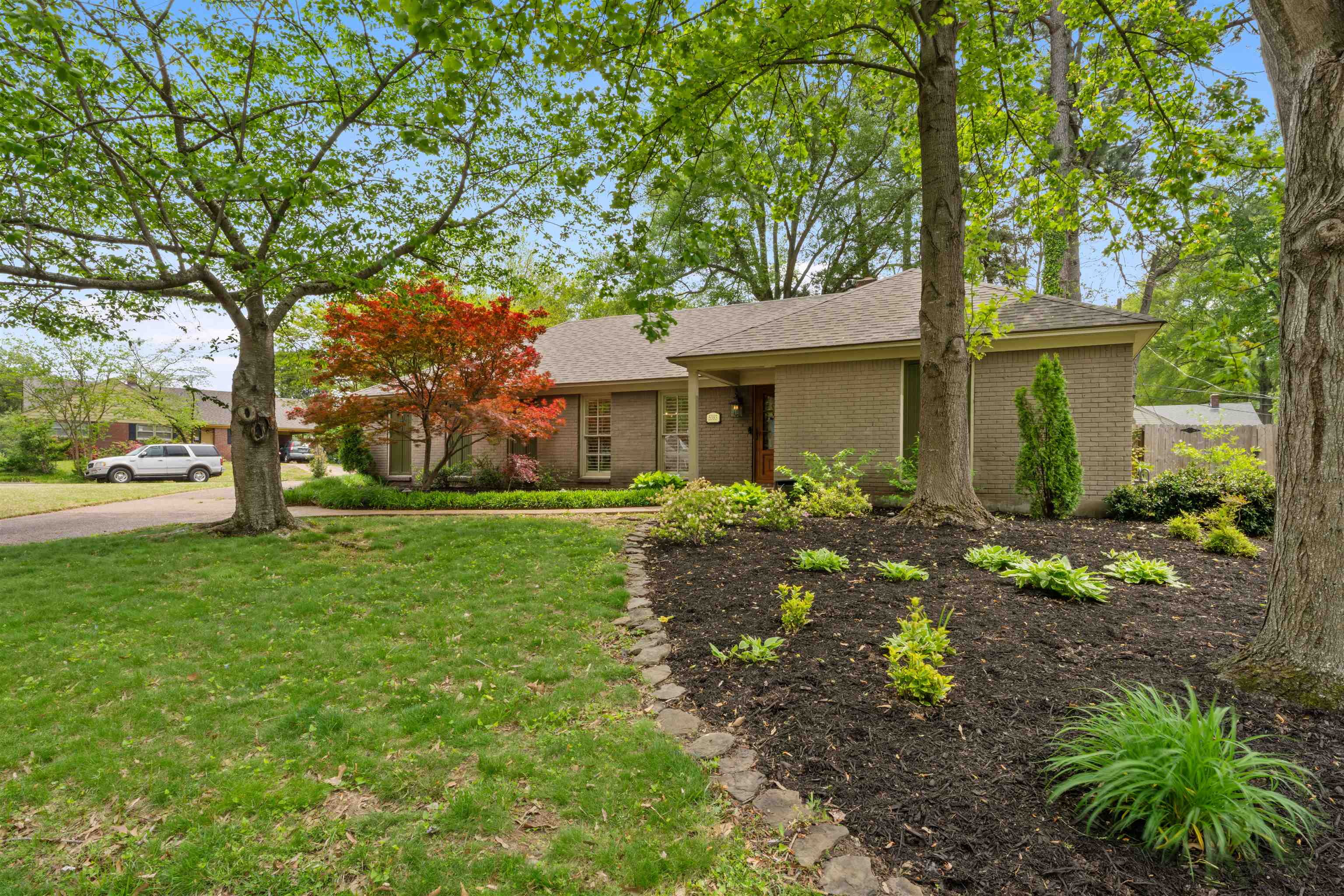 5383 CHICKASAW AVE