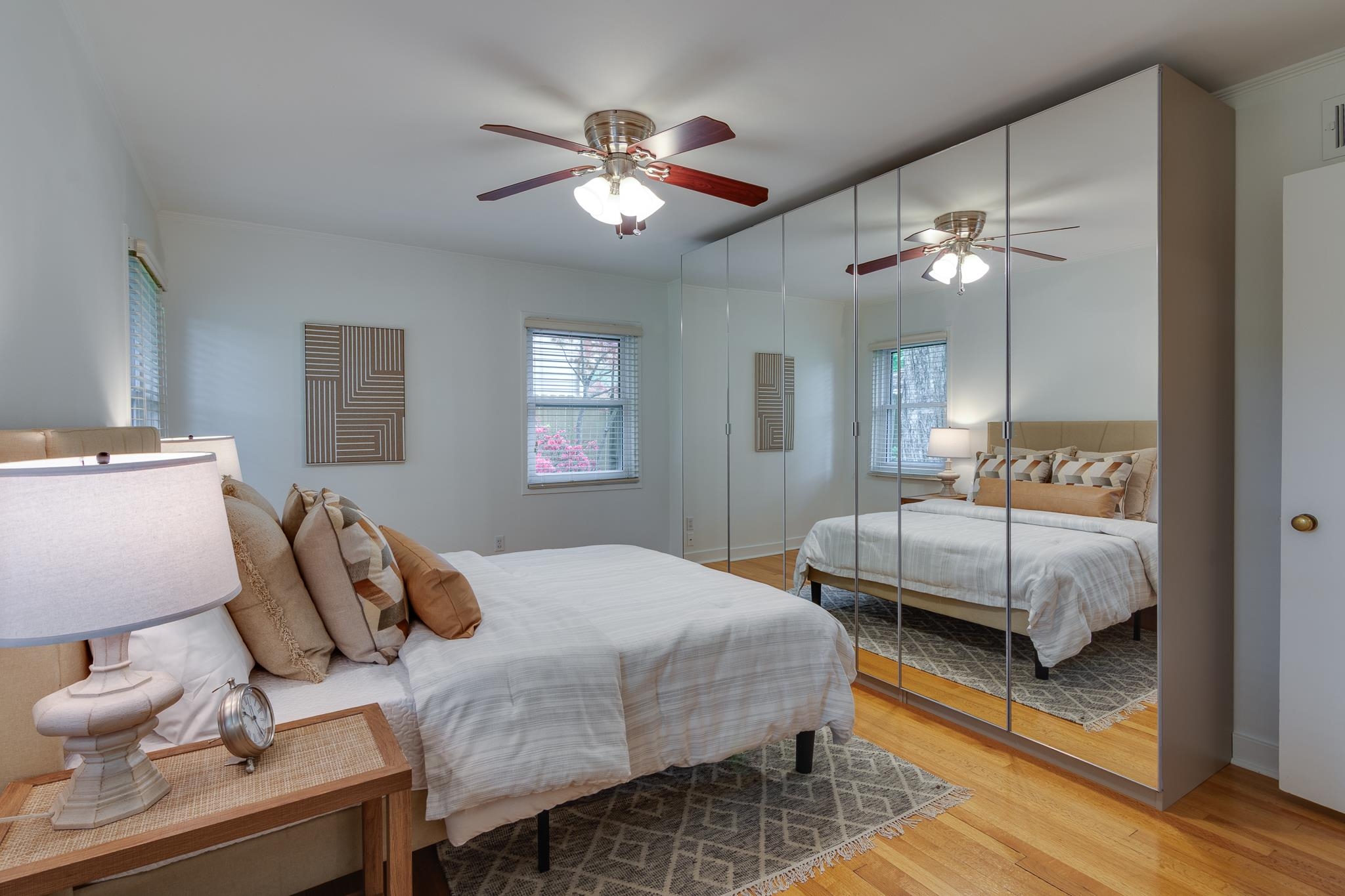 4460 CHARLESWOOD AVE