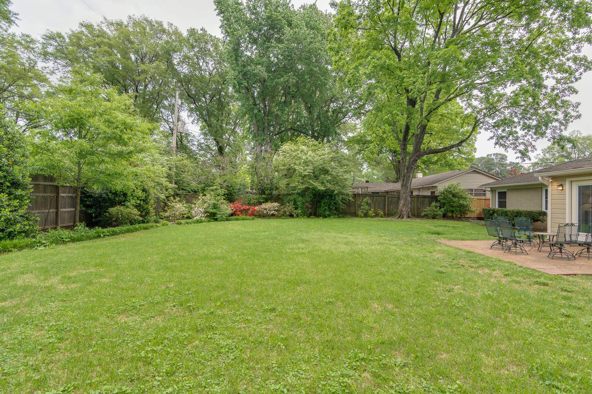 4460 CHARLESWOOD AVE