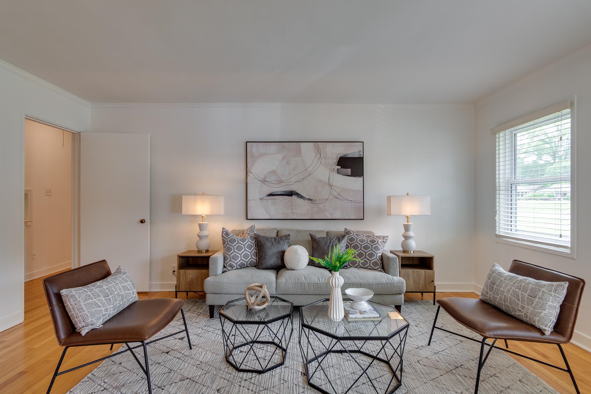 4460 CHARLESWOOD AVE