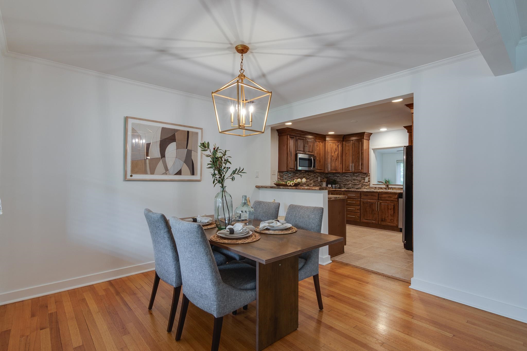 4460 CHARLESWOOD AVE