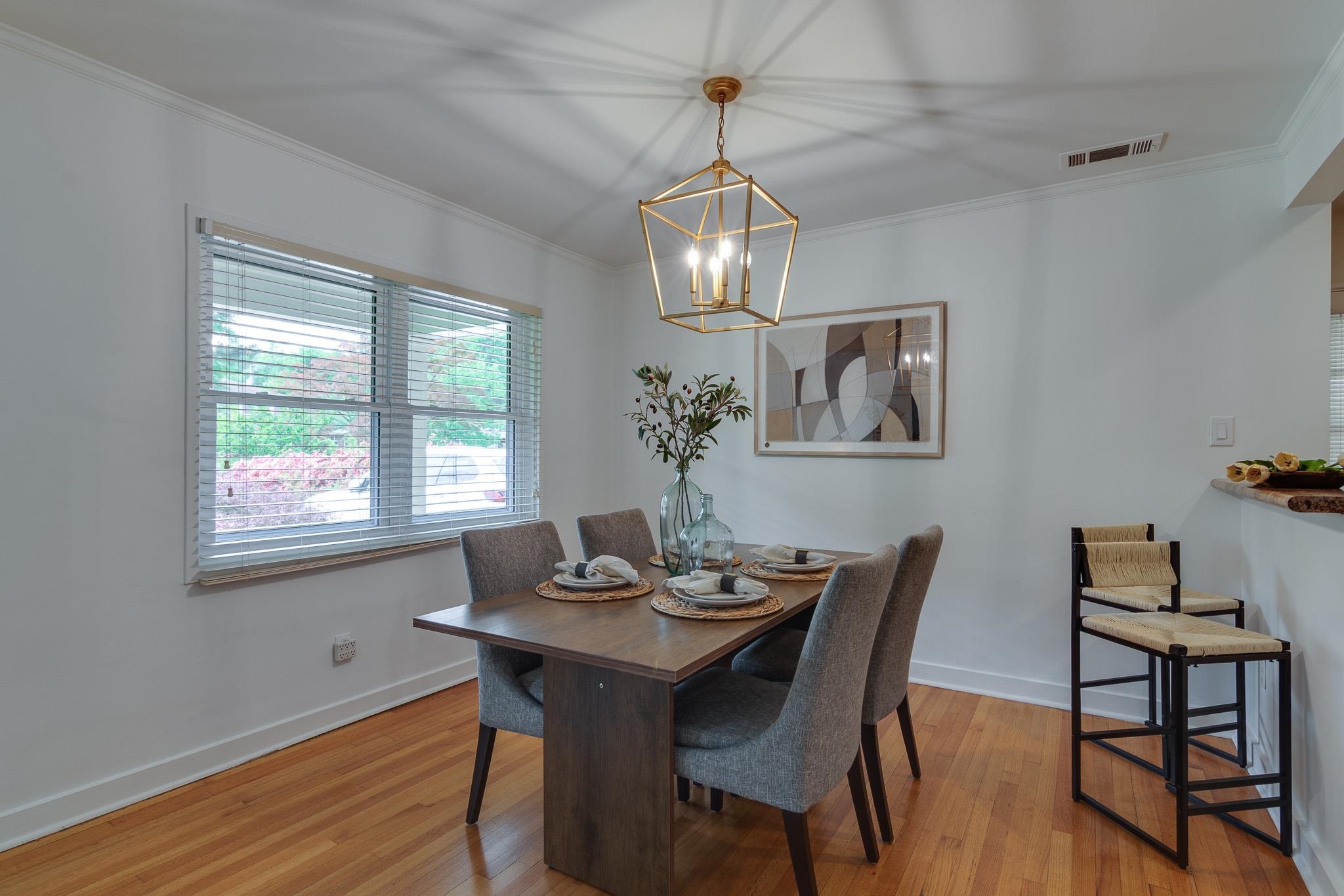 4460 CHARLESWOOD AVE