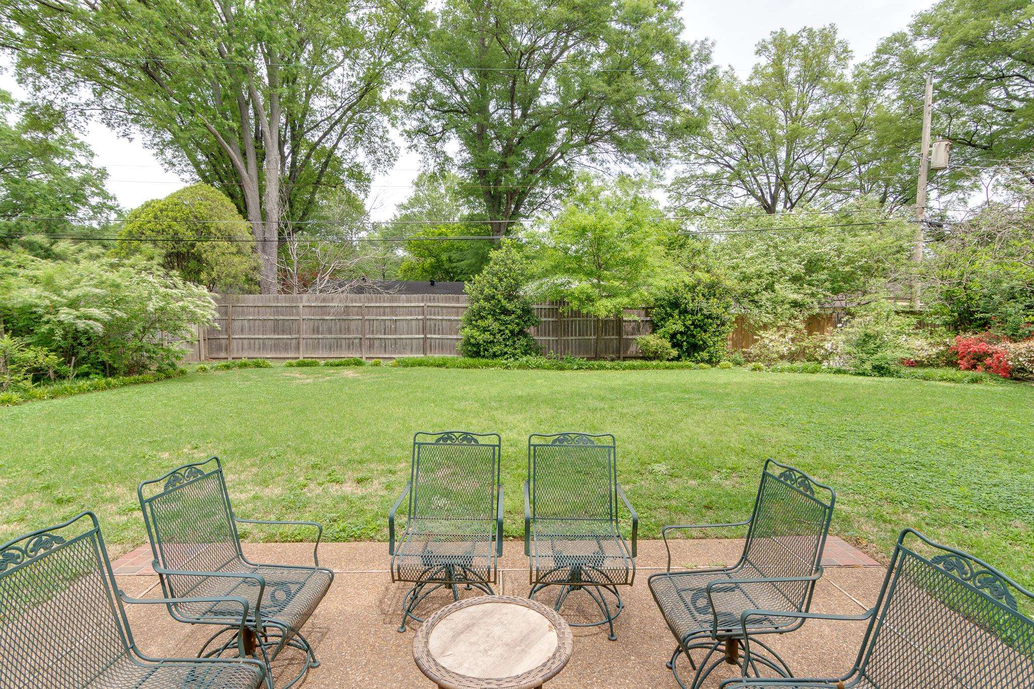 4460 CHARLESWOOD AVE