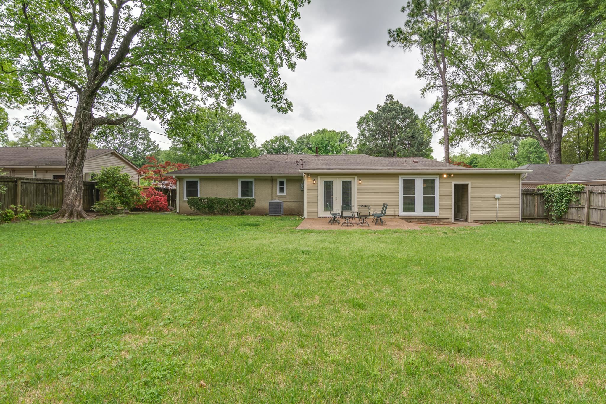 4460 CHARLESWOOD AVE