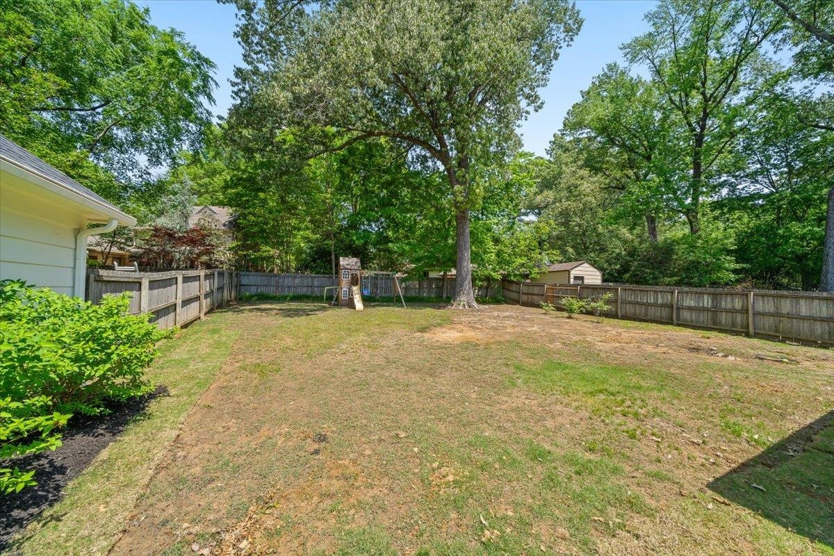 2056 HICKORY CREST DR