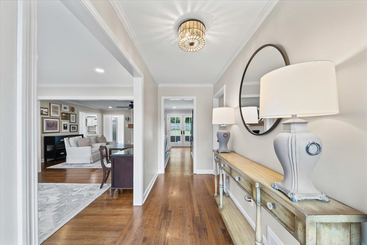 2056 HICKORY CREST DR