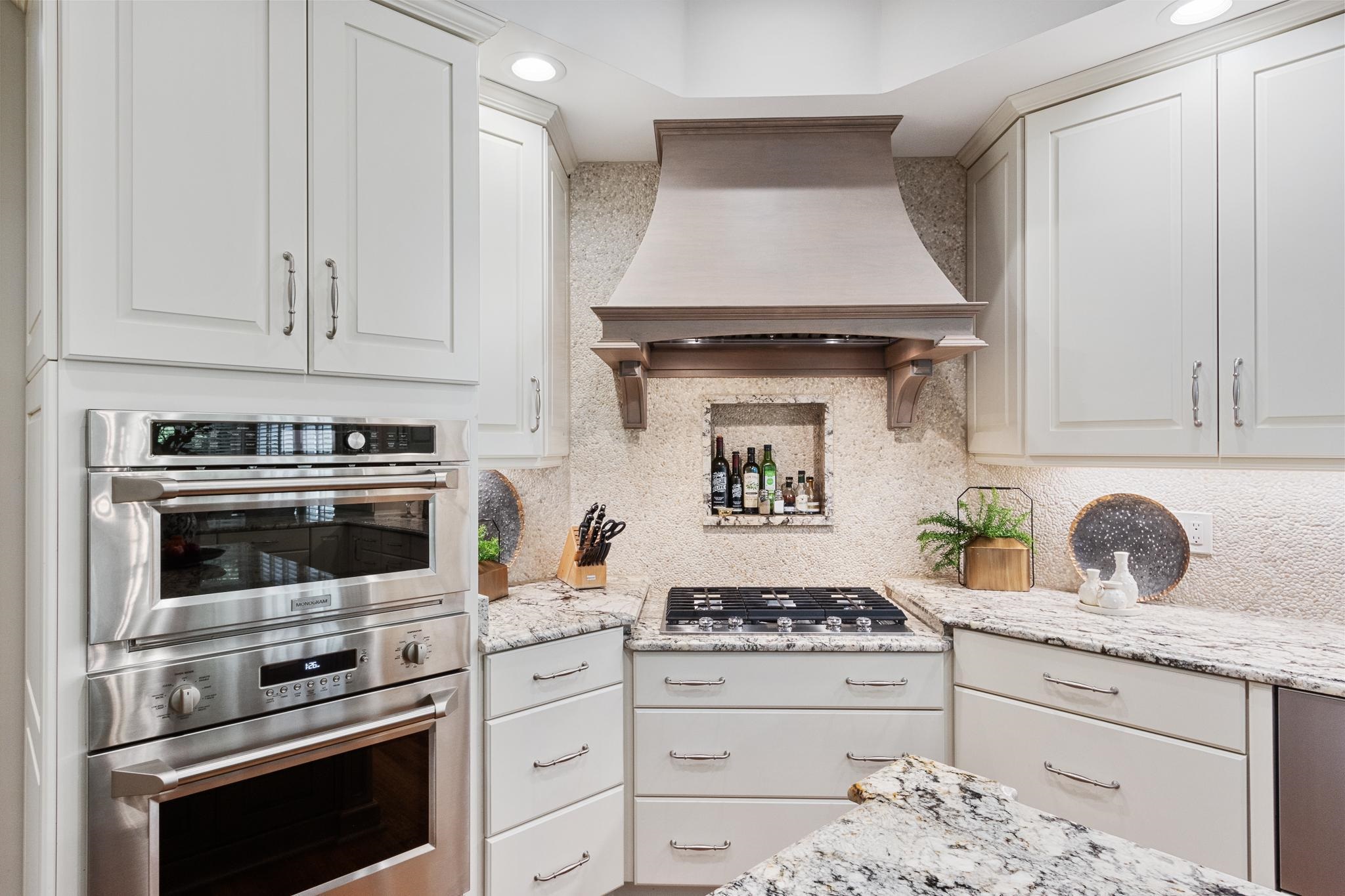 6356 W MASSEY MANOR LN