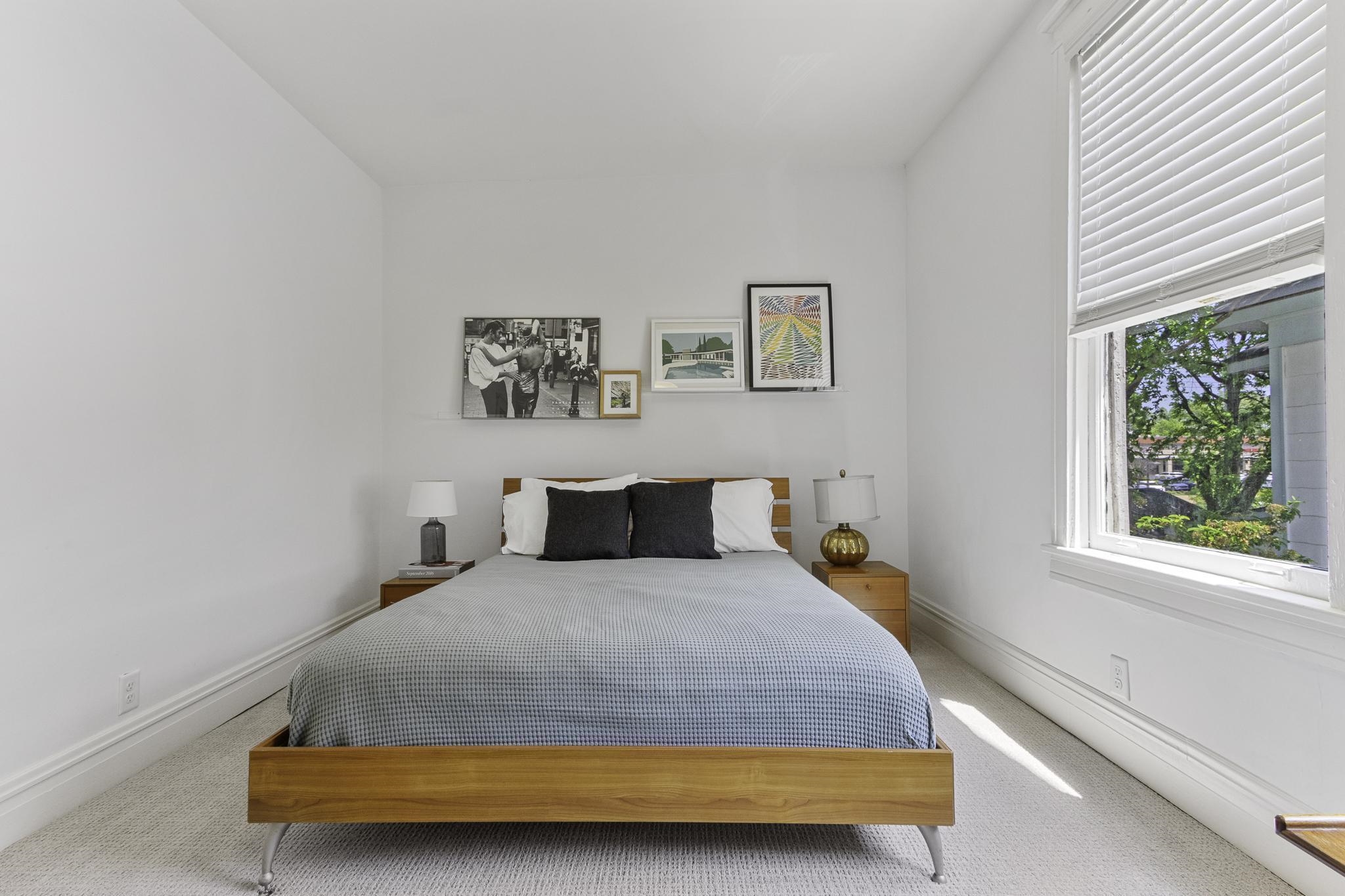 1640 EASTMORELAND AVE