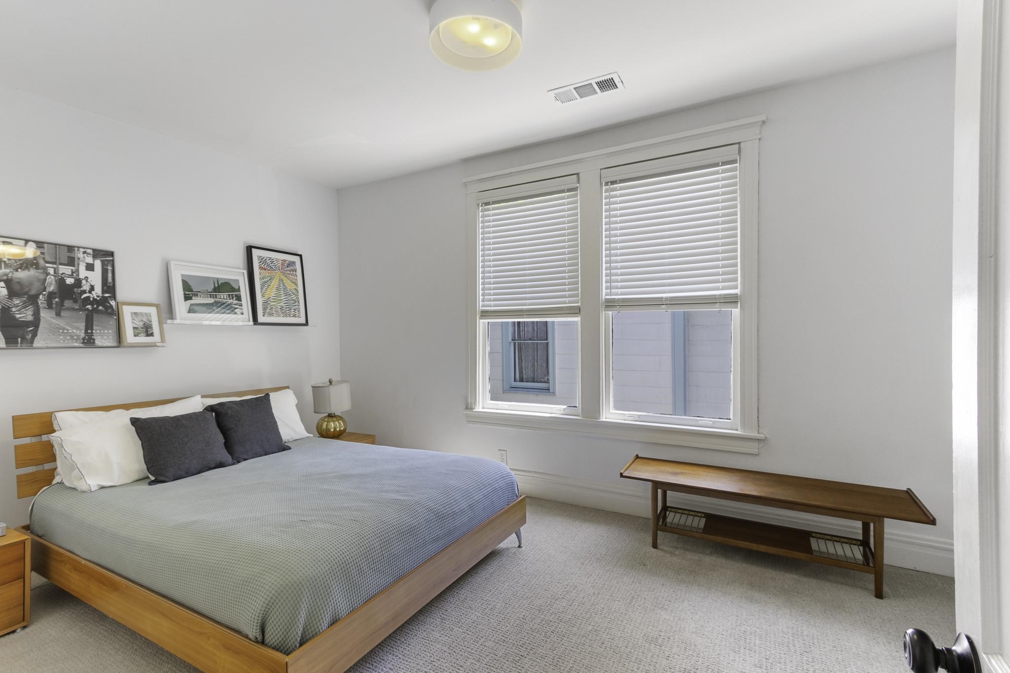 1640 EASTMORELAND AVE