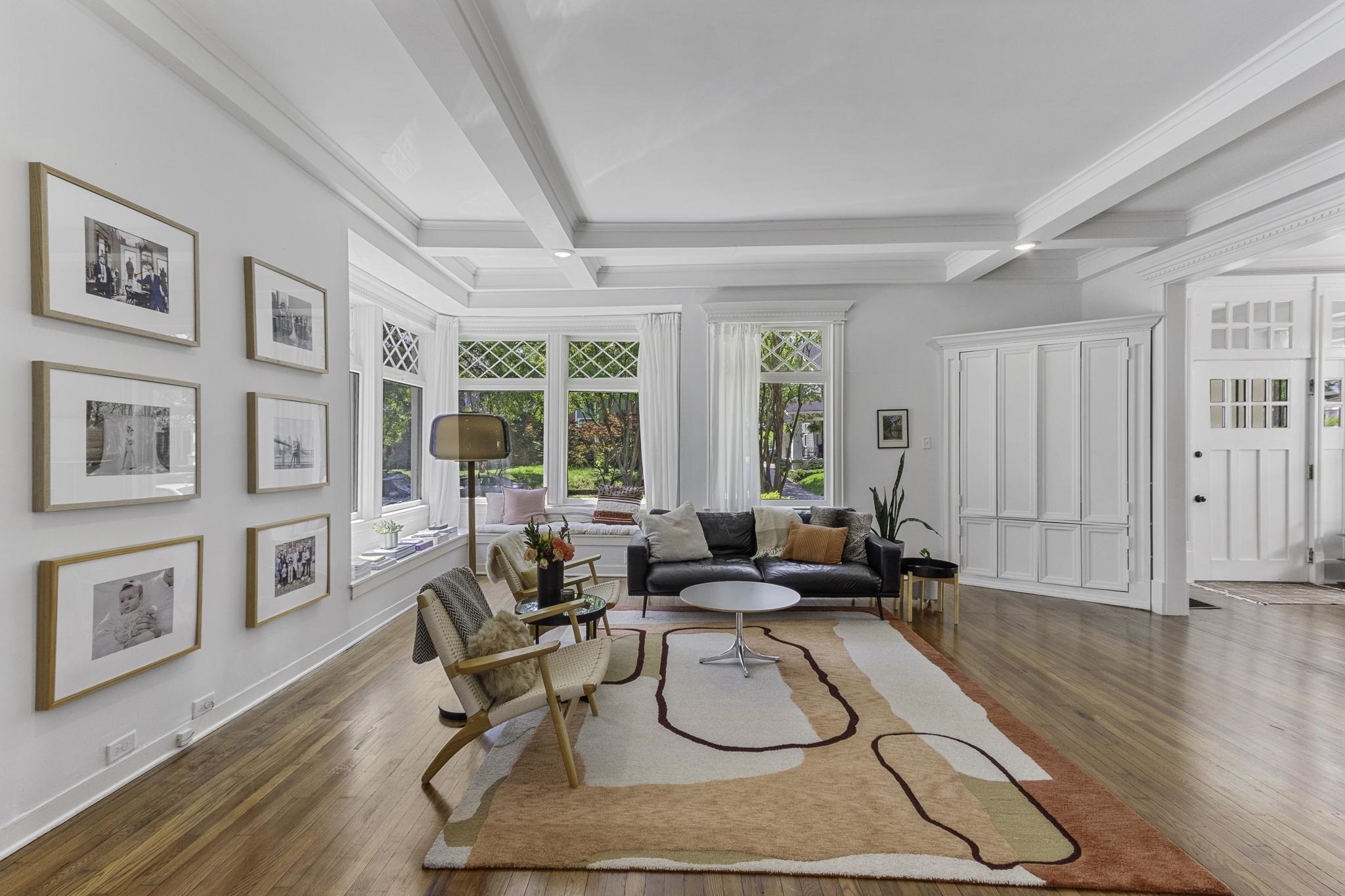 1640 EASTMORELAND AVE