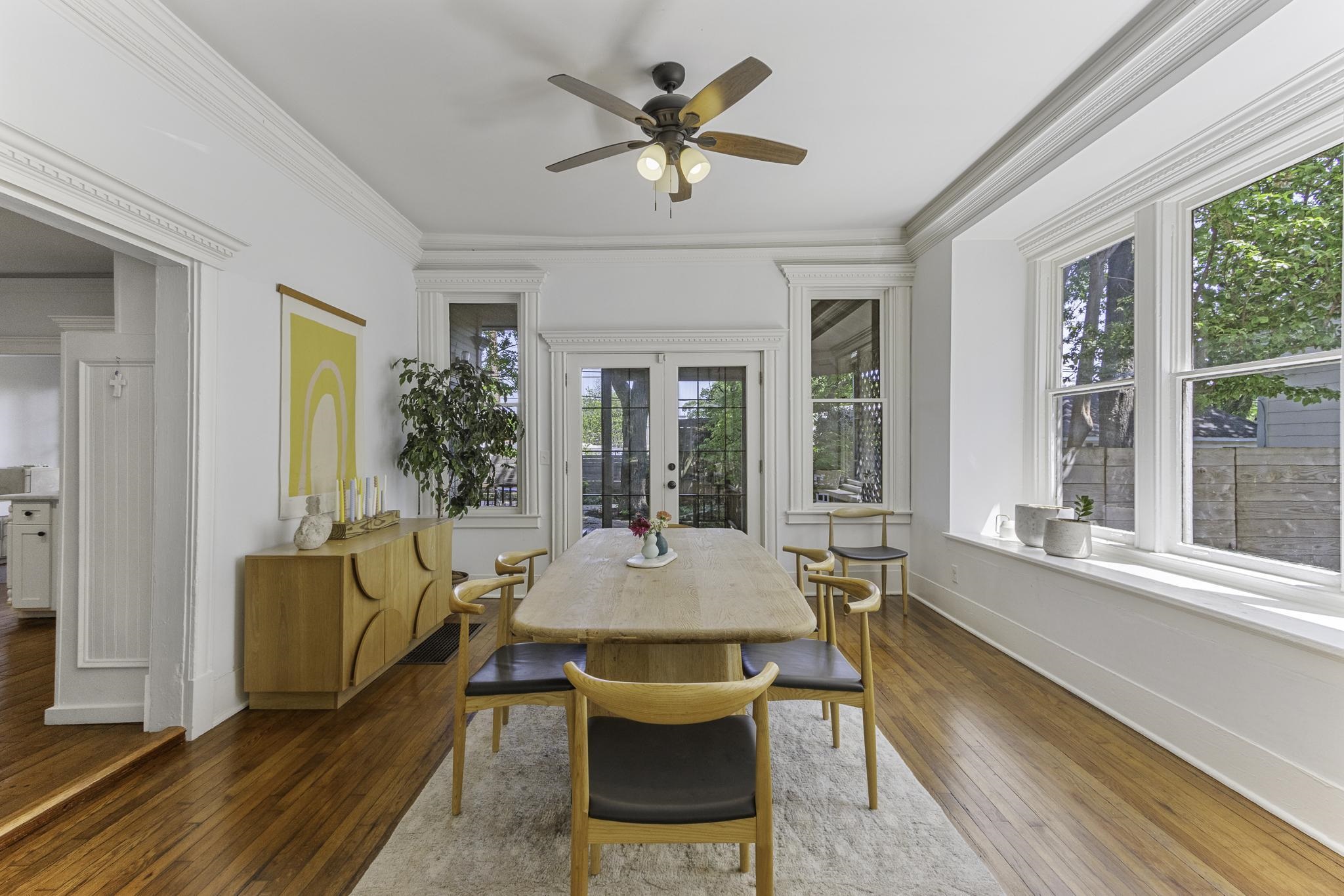 1640 EASTMORELAND AVE