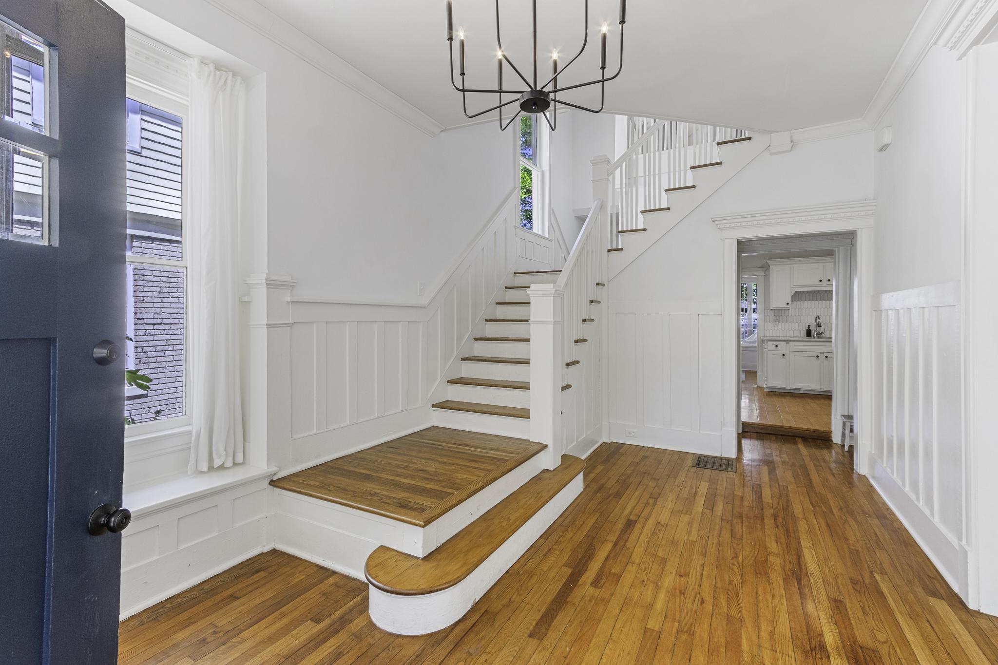 1640 EASTMORELAND AVE