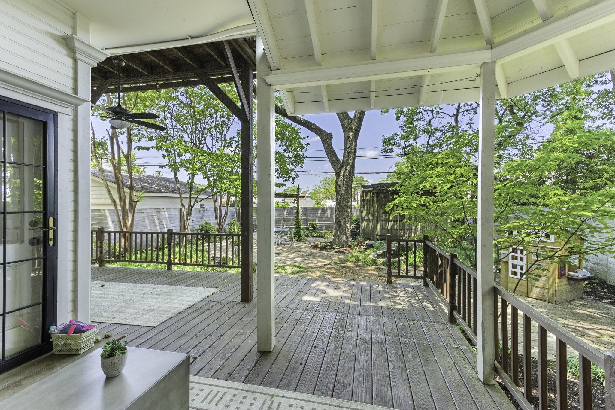 1640 EASTMORELAND AVE