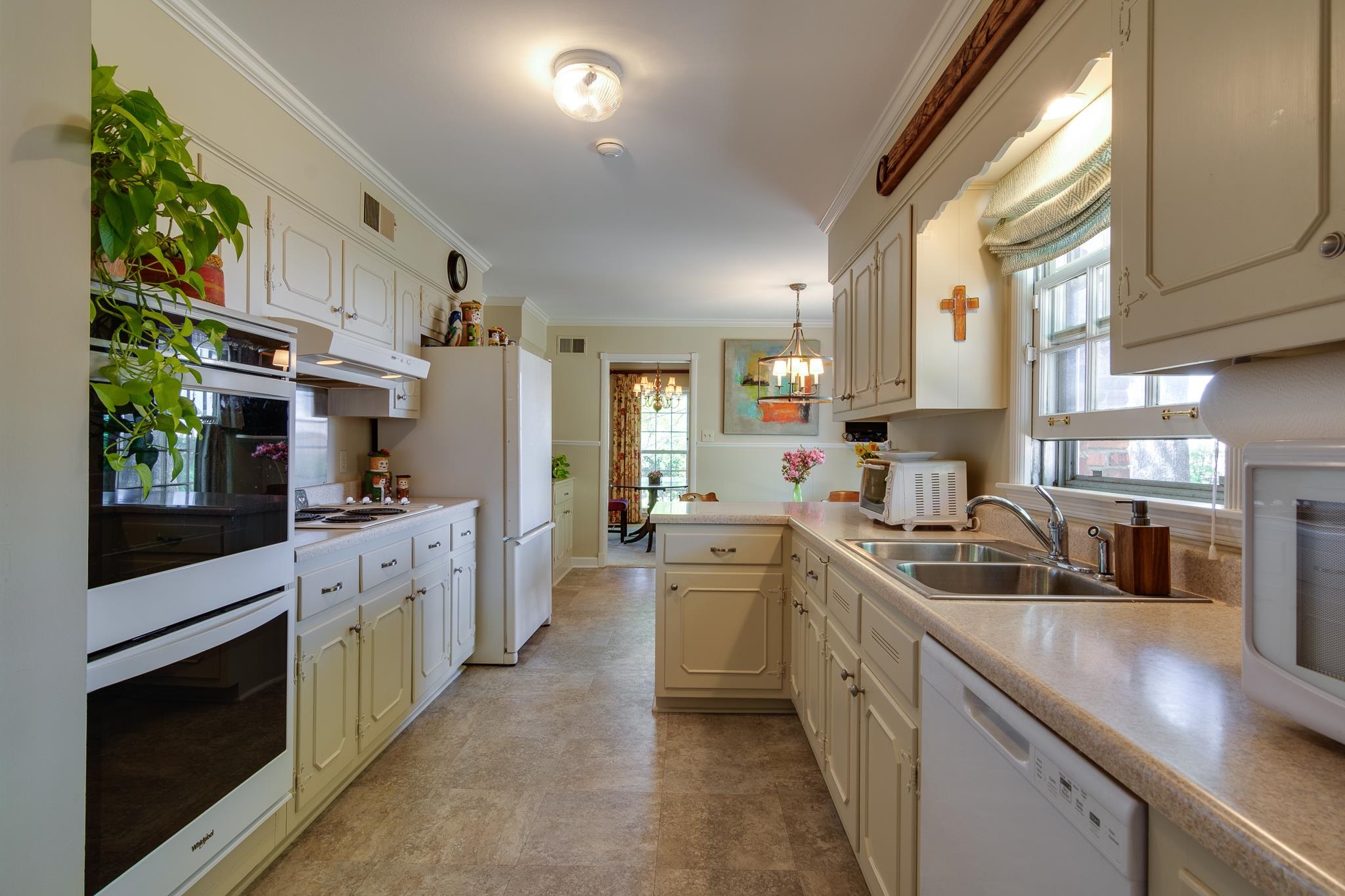 884 PARK VALLEY RD