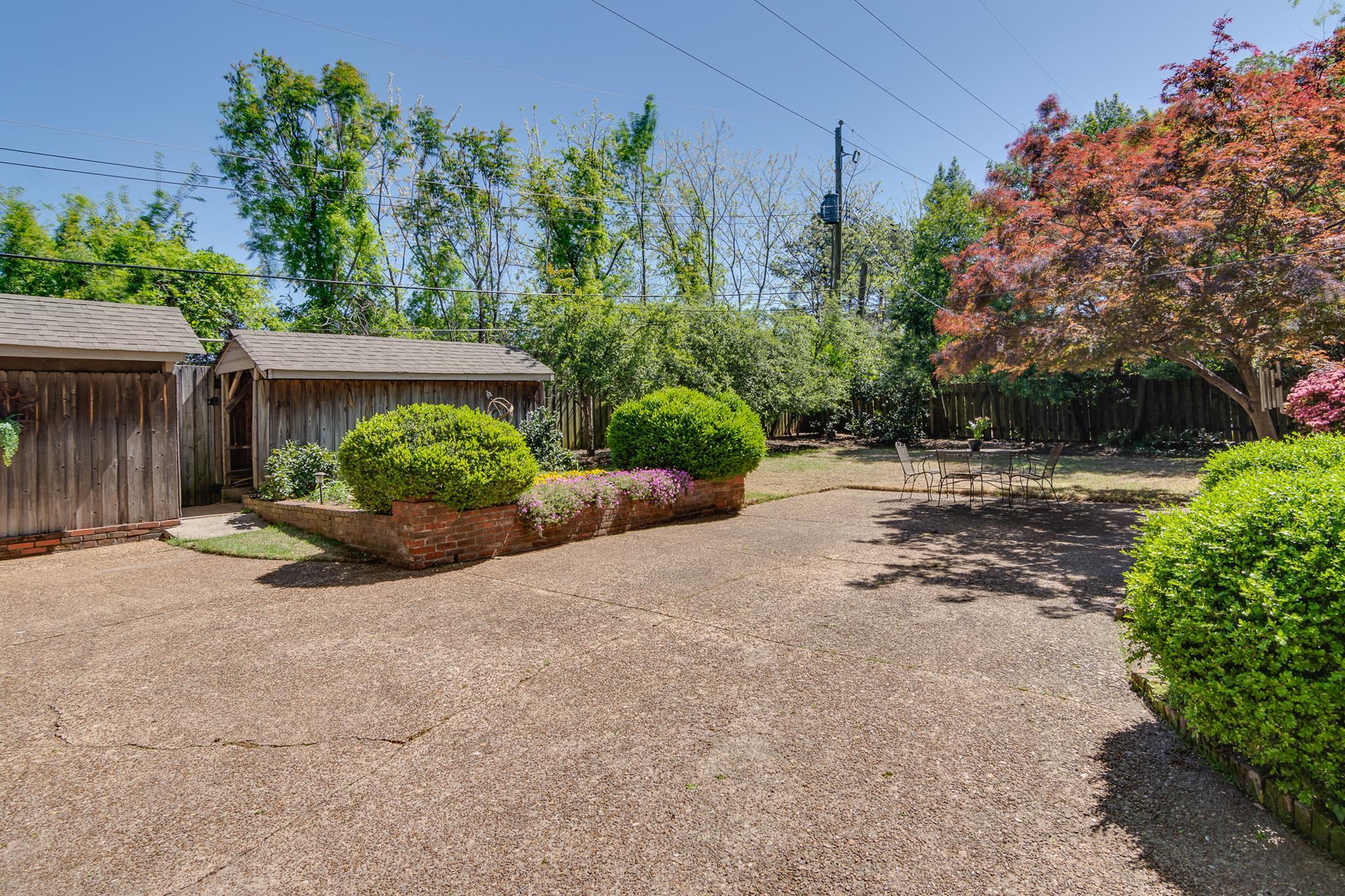 884 PARK VALLEY RD