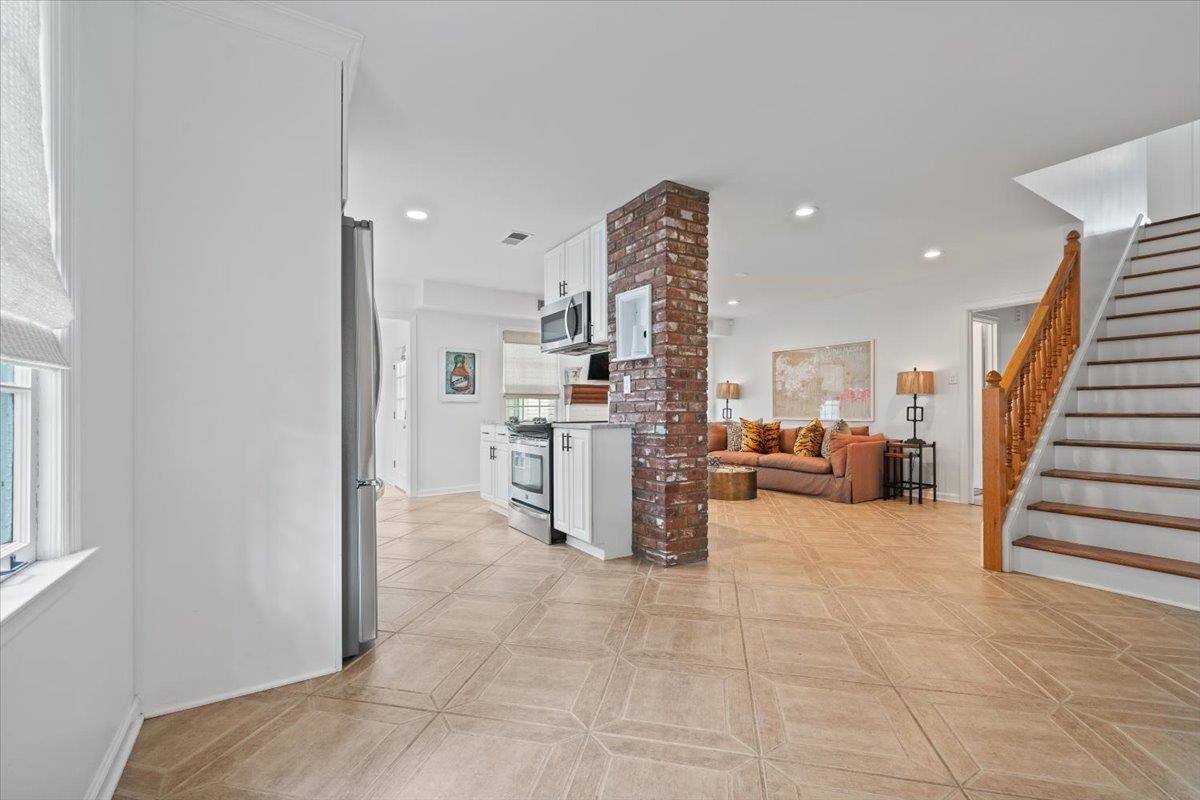 273 LORECE LN