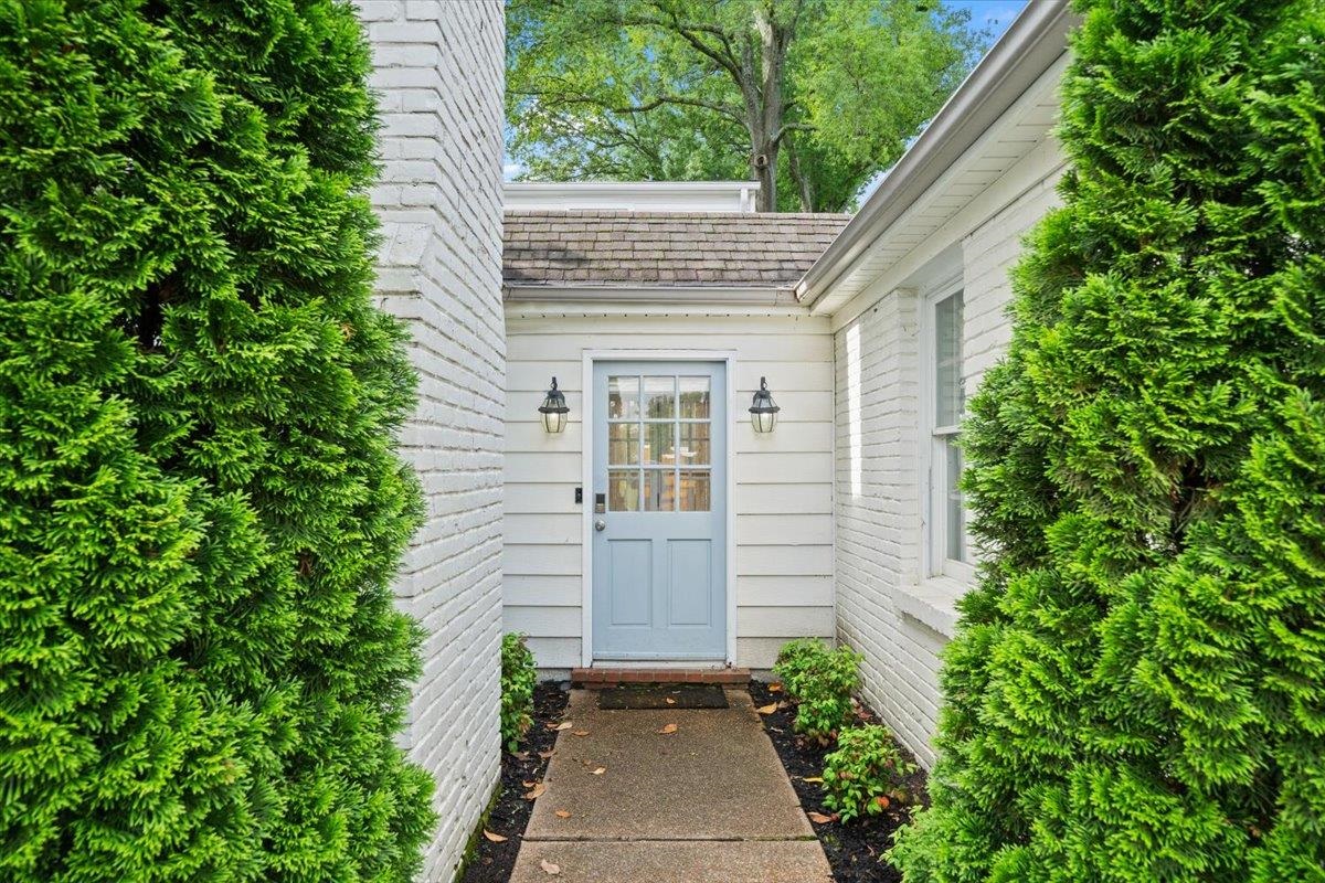 273 LORECE LN