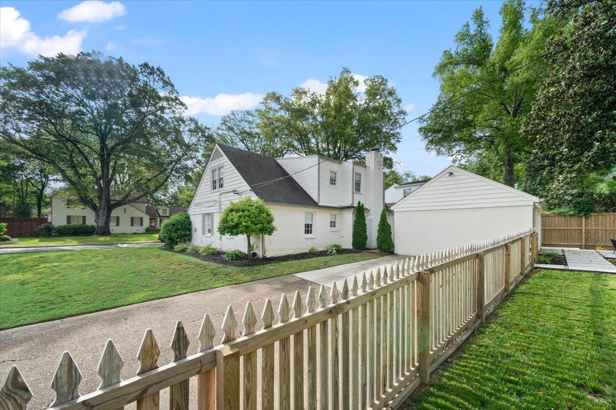 273 LORECE LN