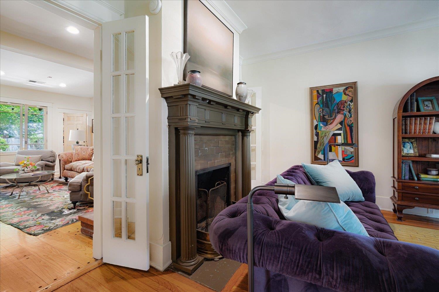 667 ROZELLE ST