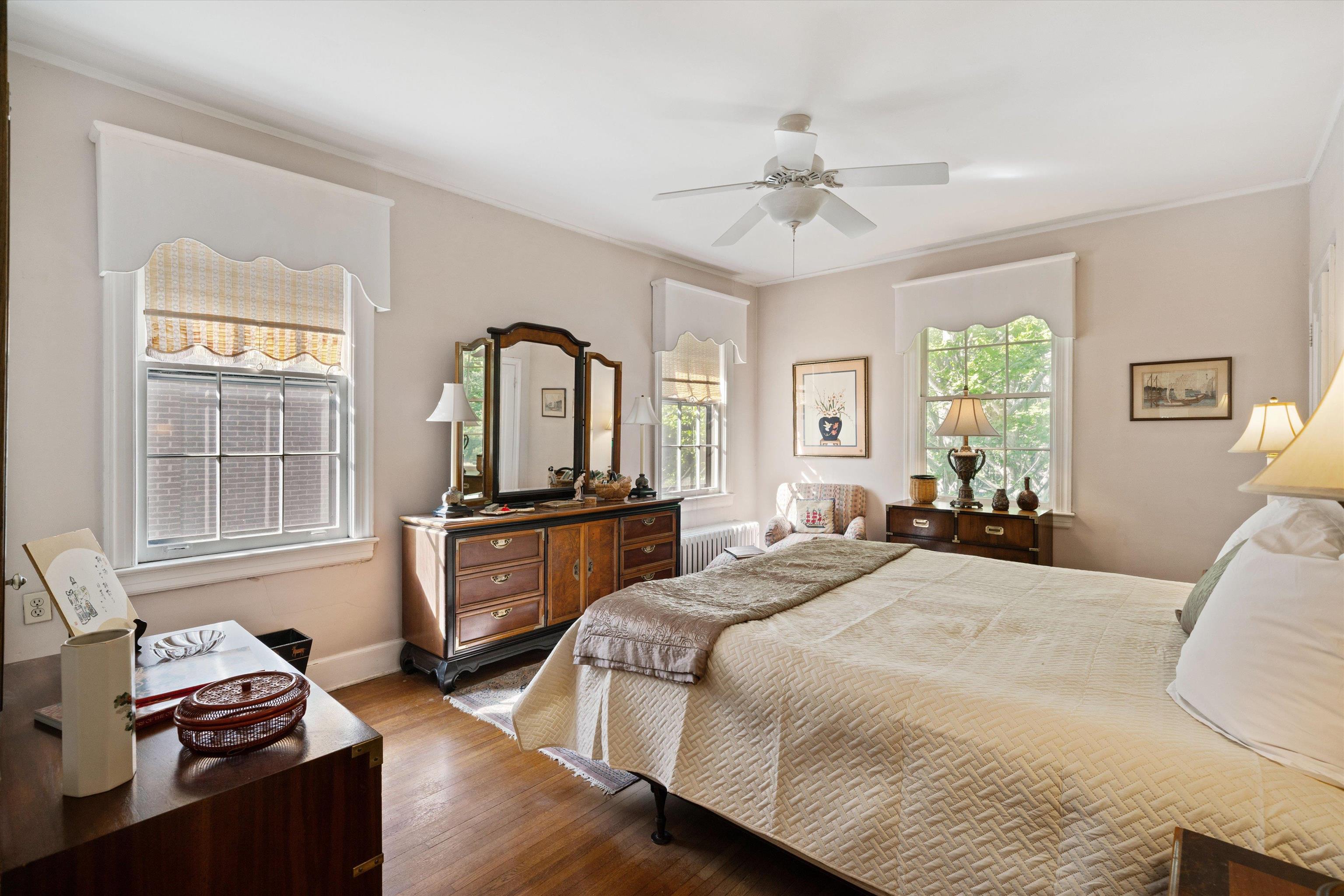 14 MORNINGSIDE PL
