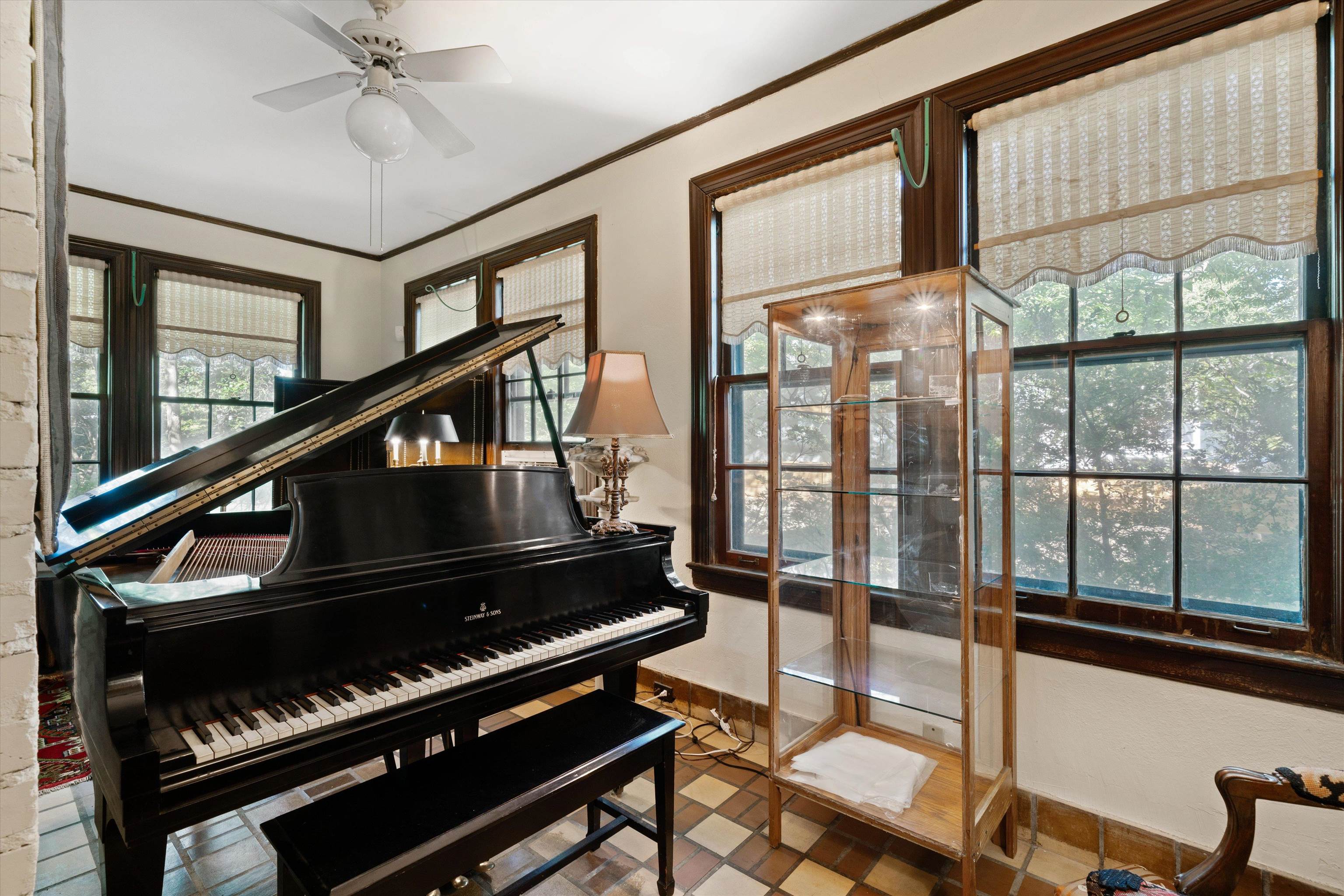 14 MORNINGSIDE PL