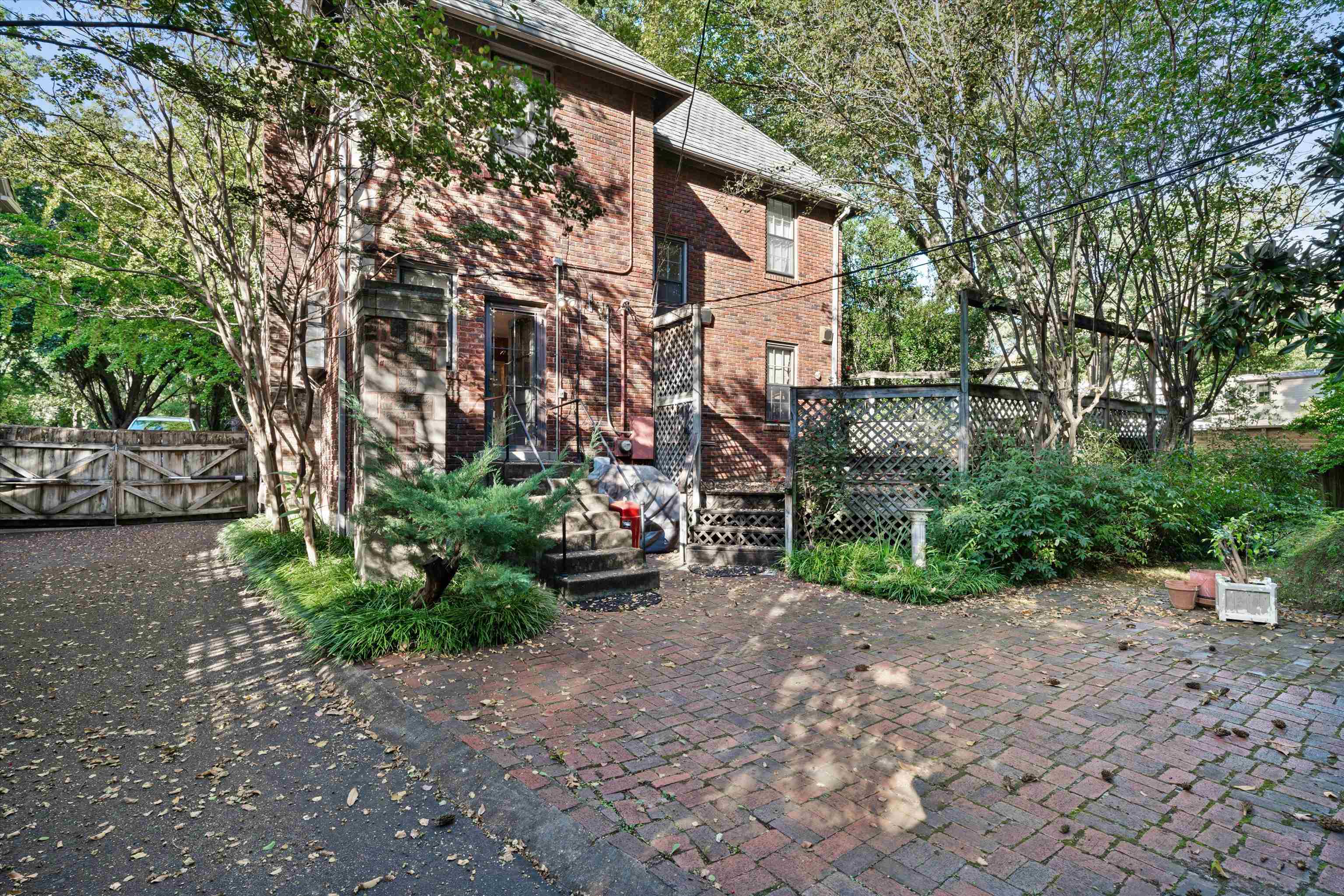 14 MORNINGSIDE PL