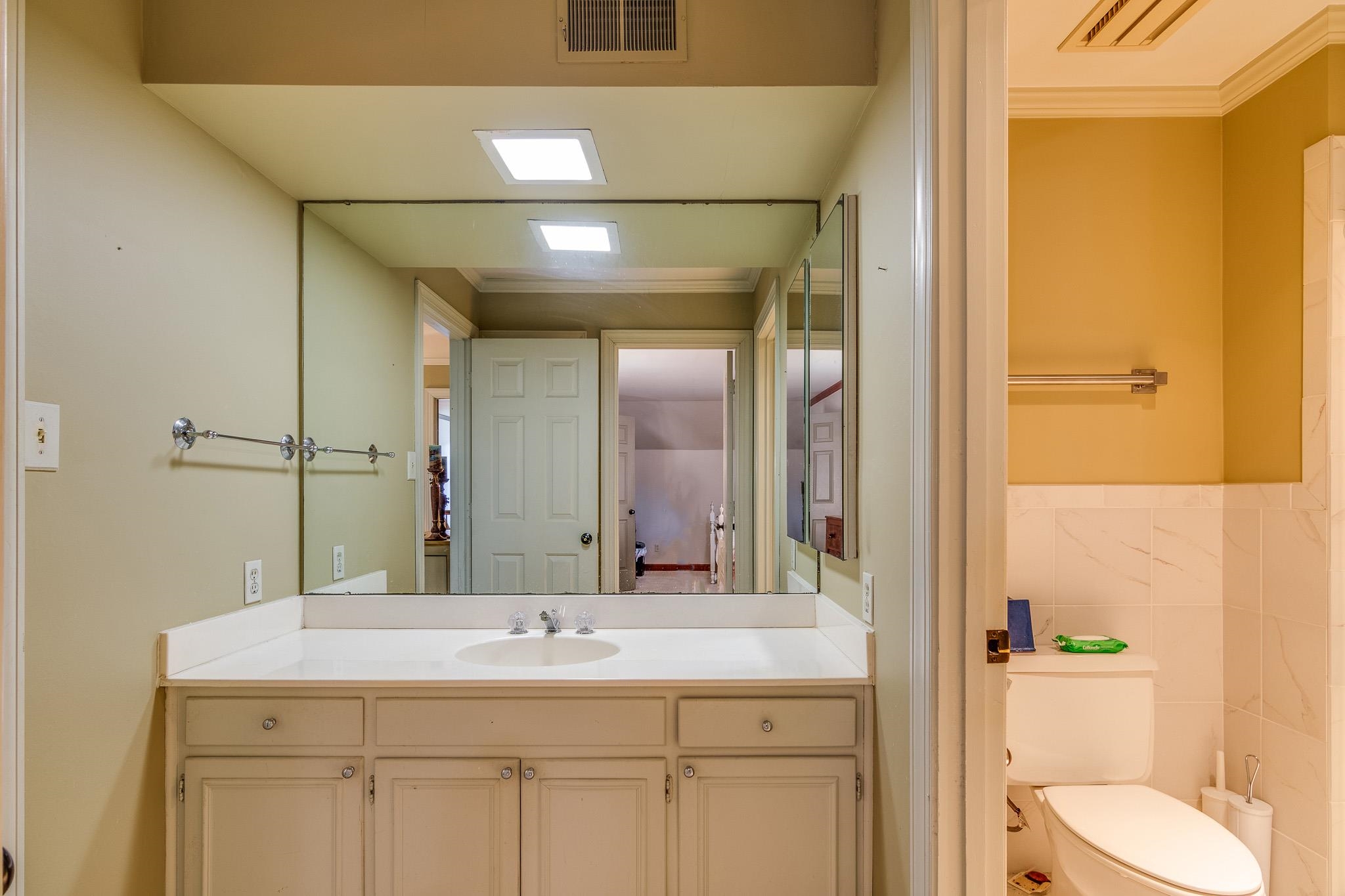 4657 HEMLOCK LN