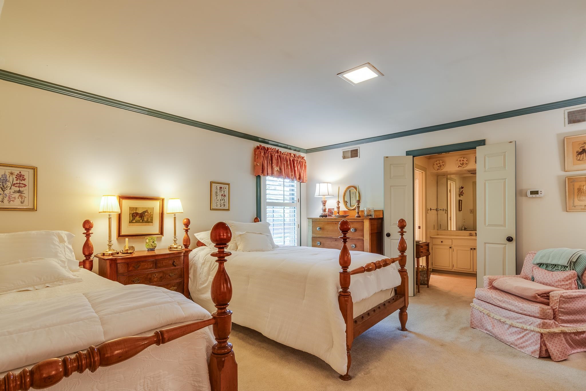 4657 HEMLOCK LN