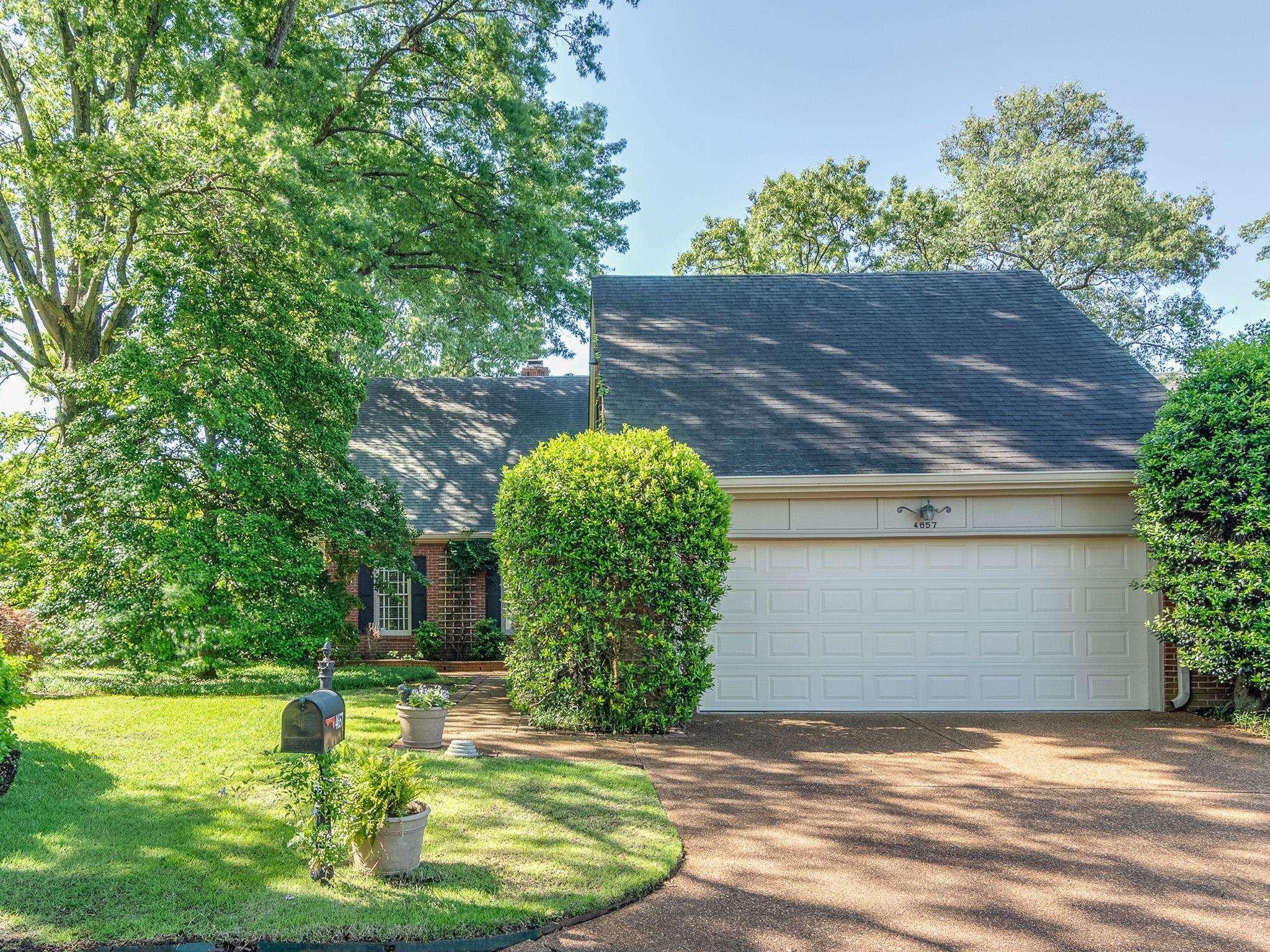 4657 HEMLOCK LN
