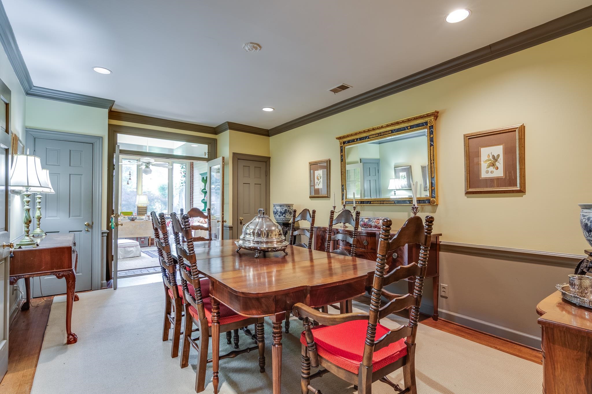 4657 HEMLOCK LN