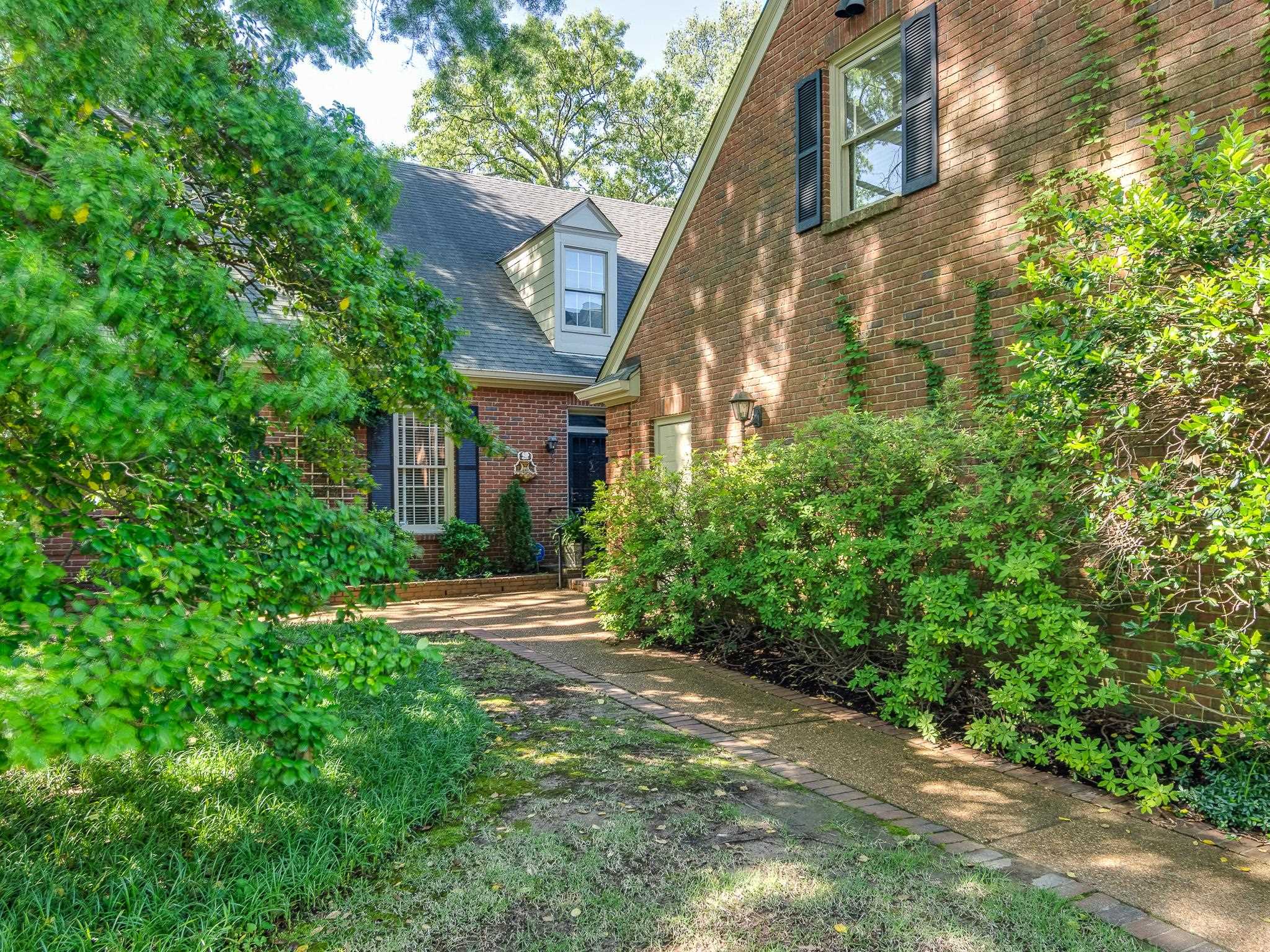 4657 HEMLOCK LN