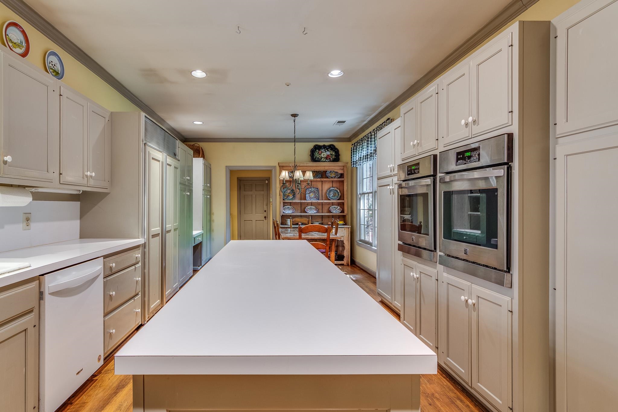 4657 HEMLOCK LN