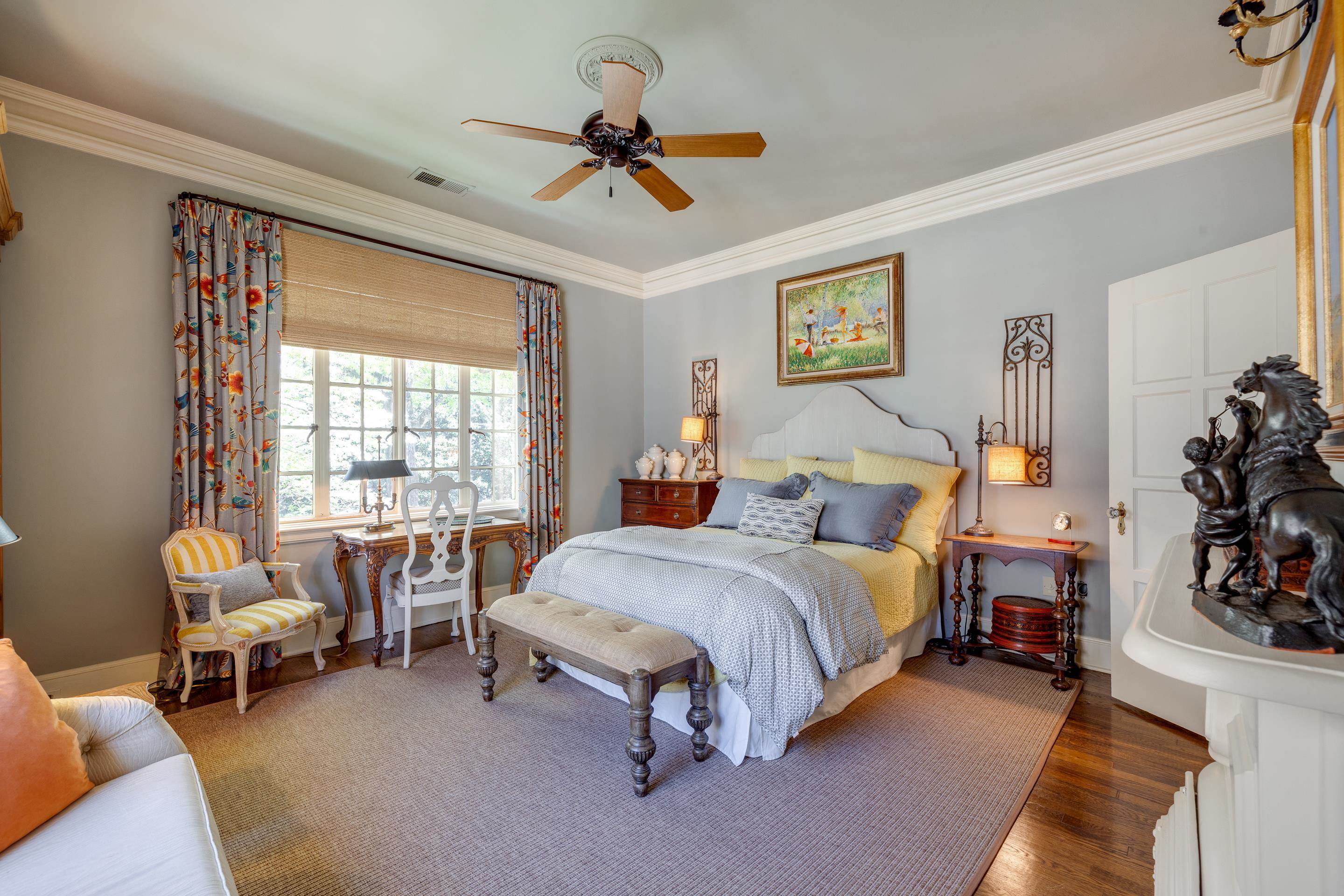 155 W CHICKASAW PKY