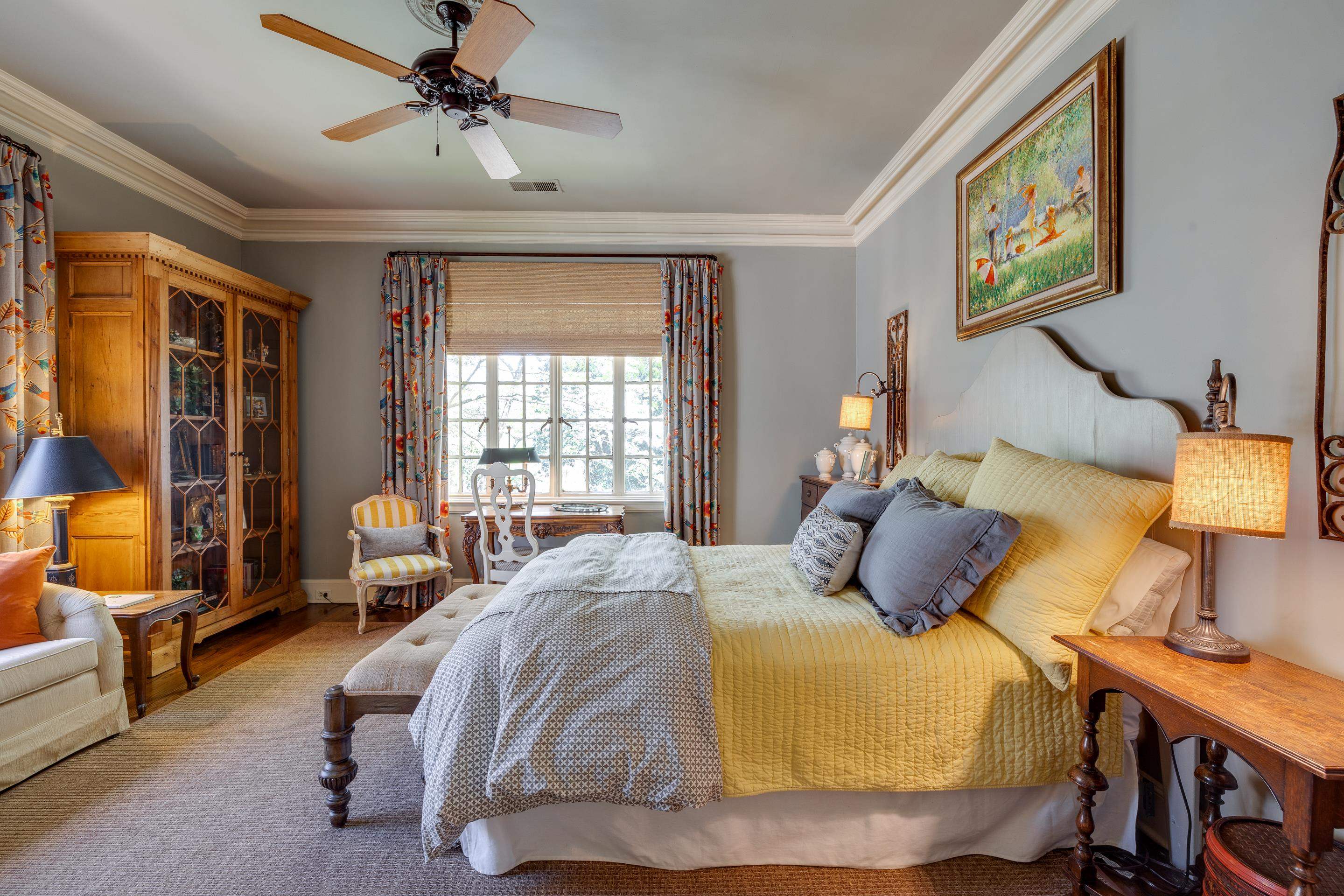 155 W CHICKASAW PKY