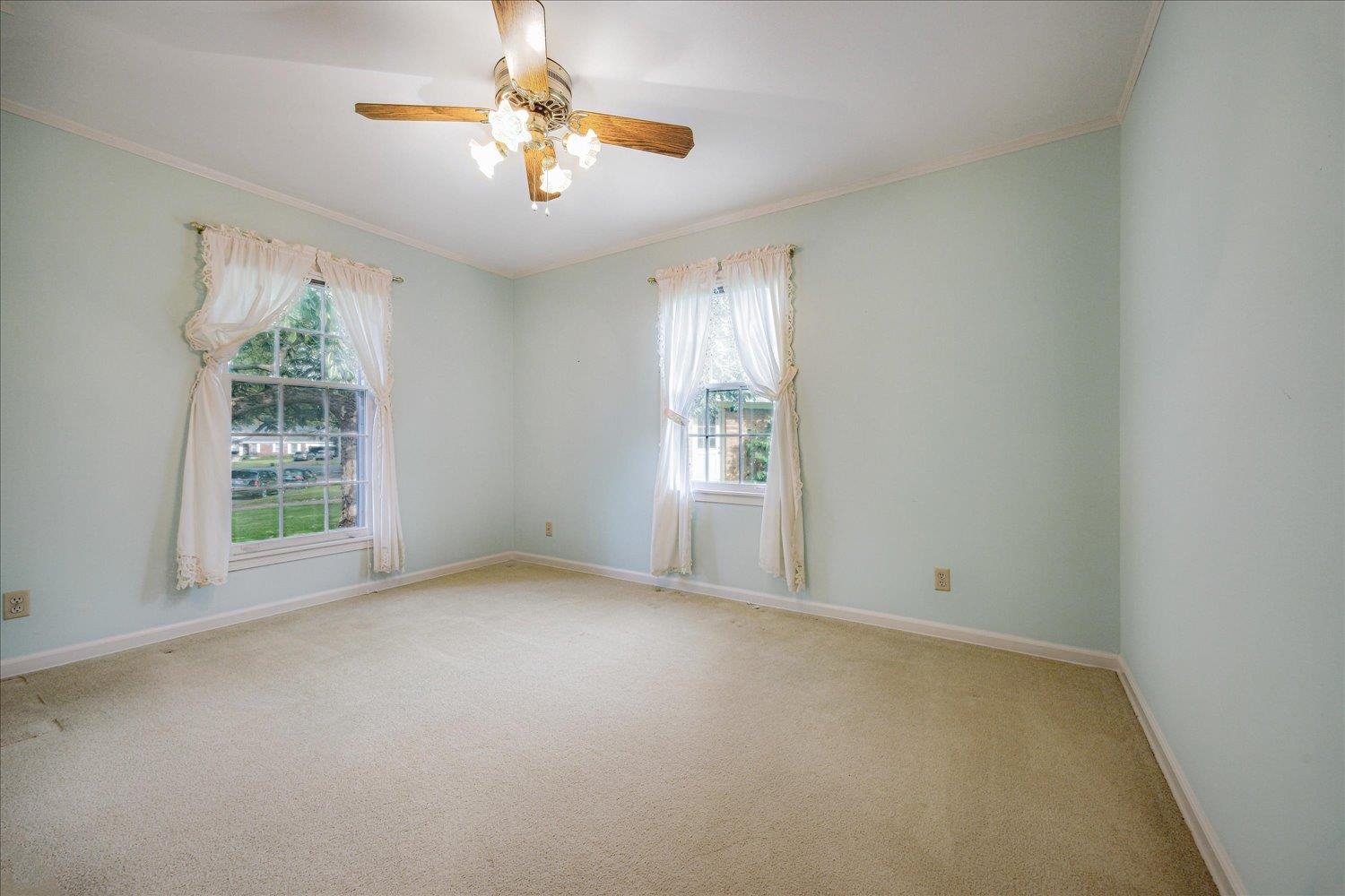2058 CHATHAM CV